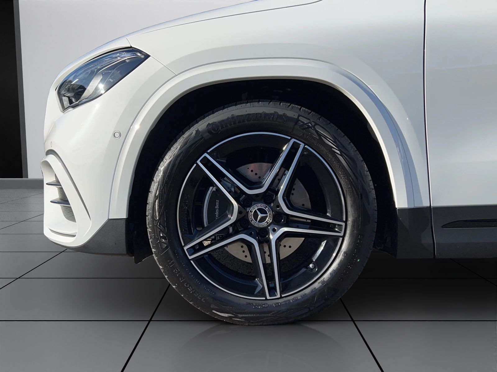 MERCEDES-BENZ GLA 200 Night Star 7G-DCT-image-5