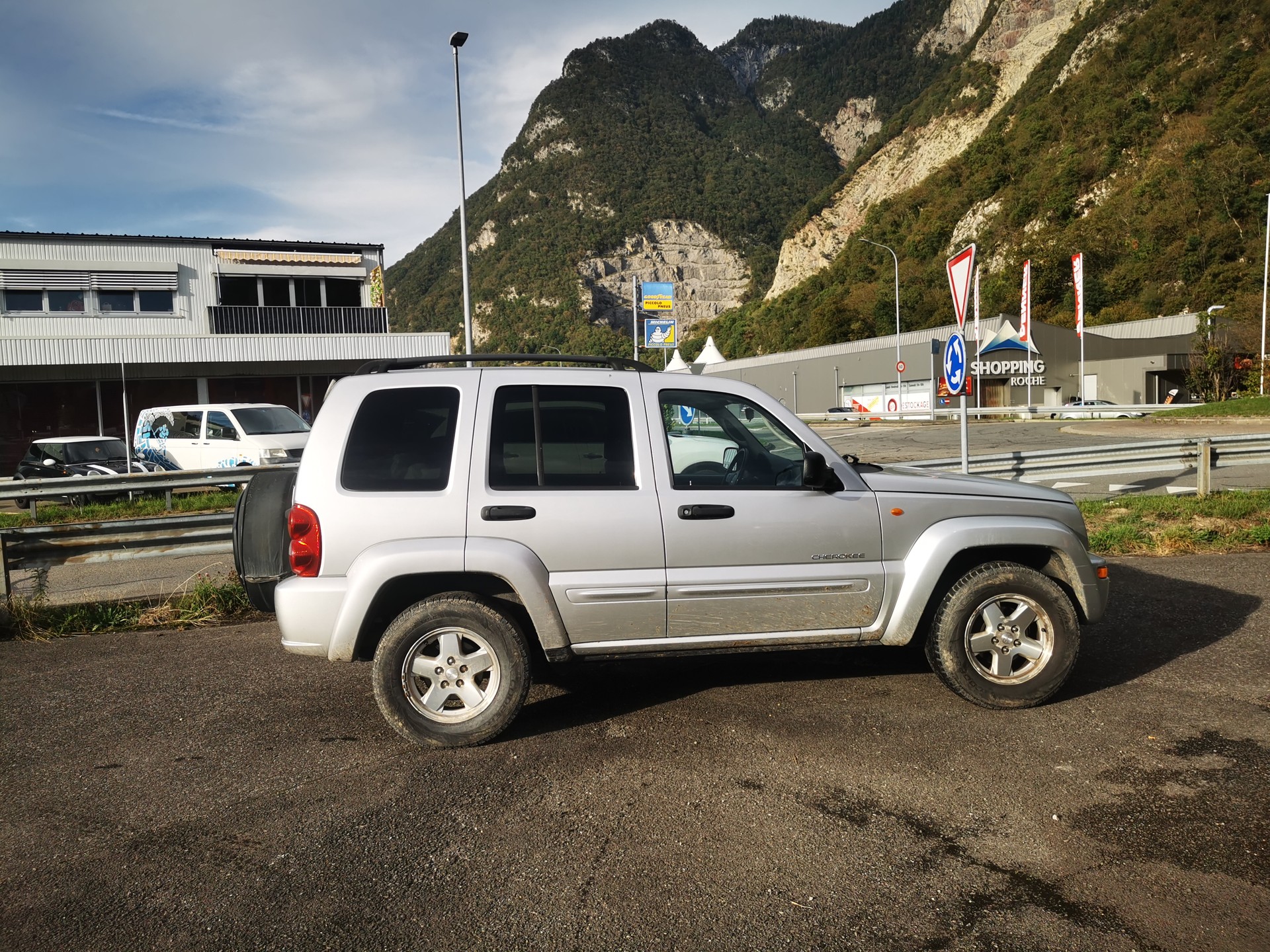 JEEP Cherokee 3.7 V6 Limited-image-3
