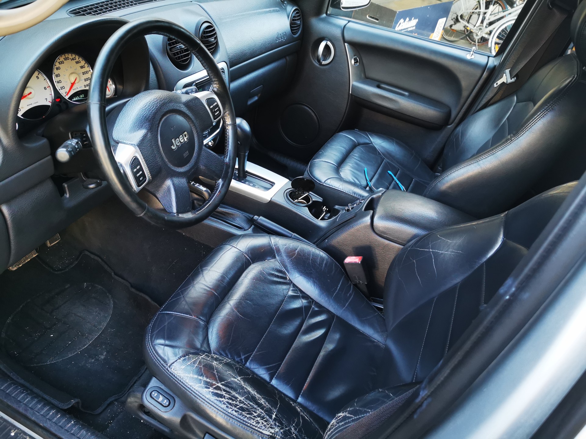 JEEP Cherokee 3.7 V6 Limited-image-10
