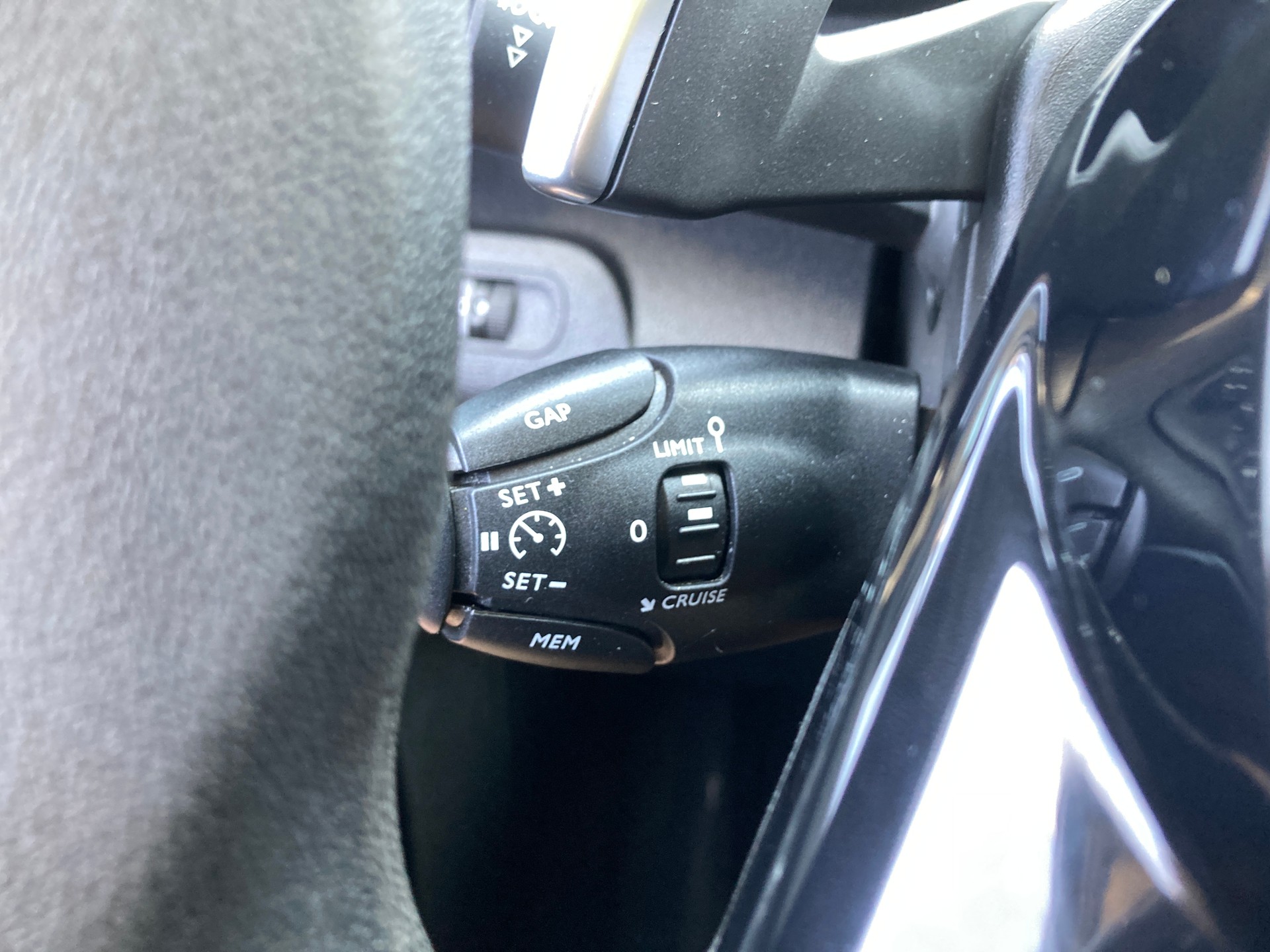 PEUGEOT Rifter Long 1.5 BlueHDi Allure EAT8-image-15