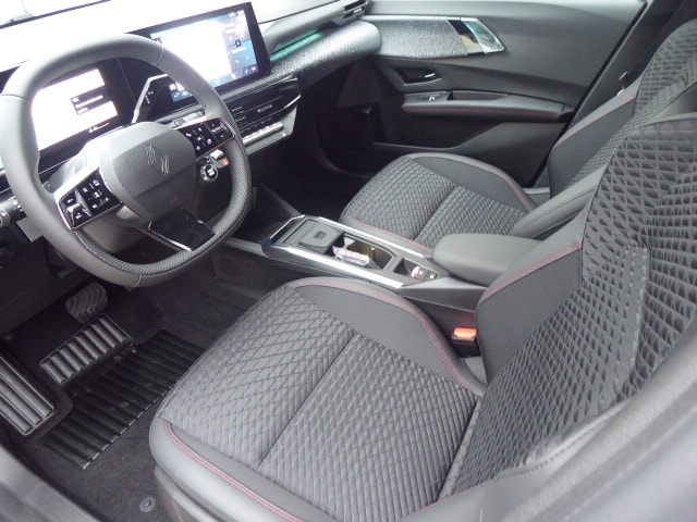 RENAULT Clio 1.2 TCe Techno EDC-image-4