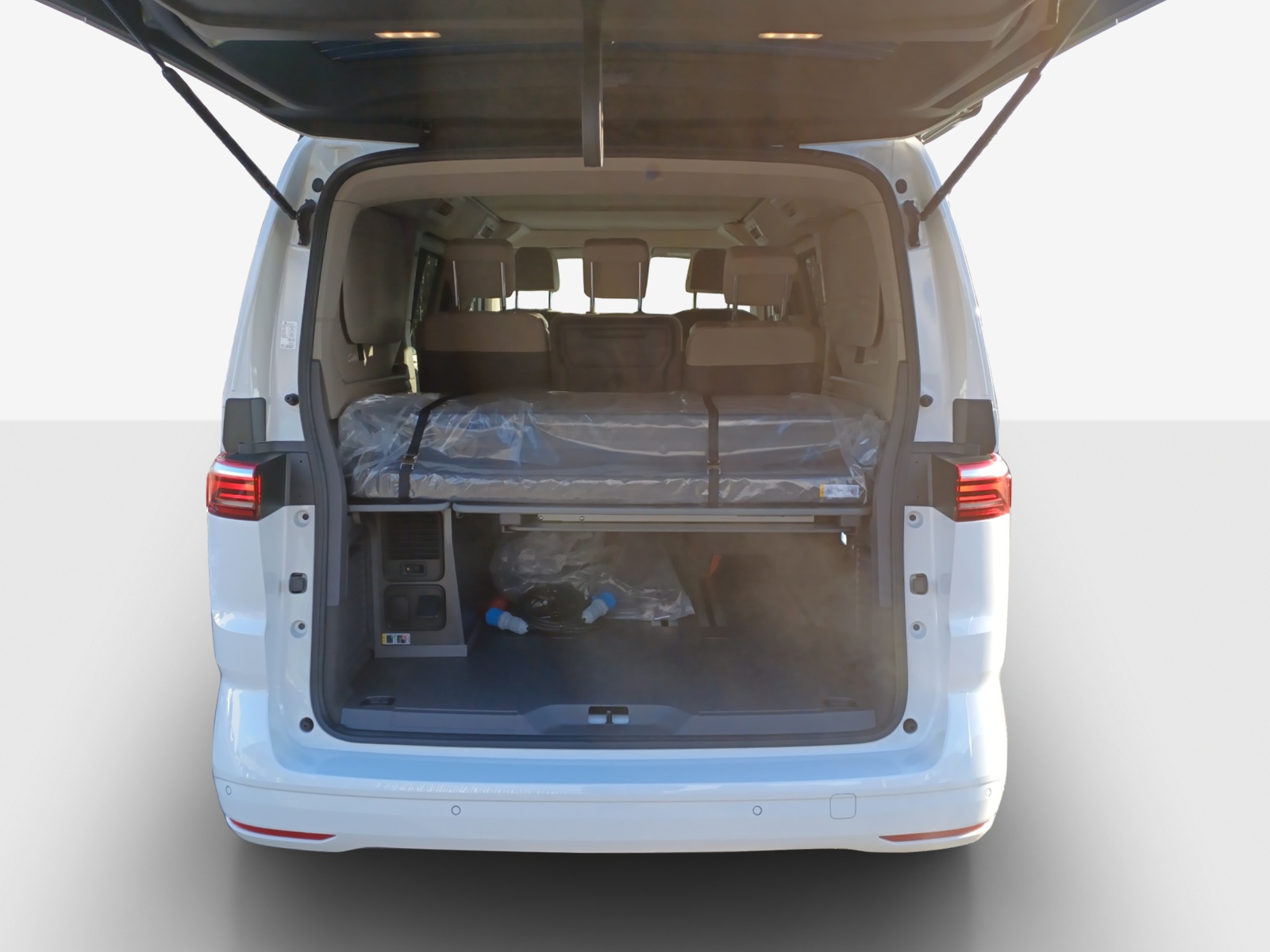 VW California 2.0 TDI Beach Tour-image-12