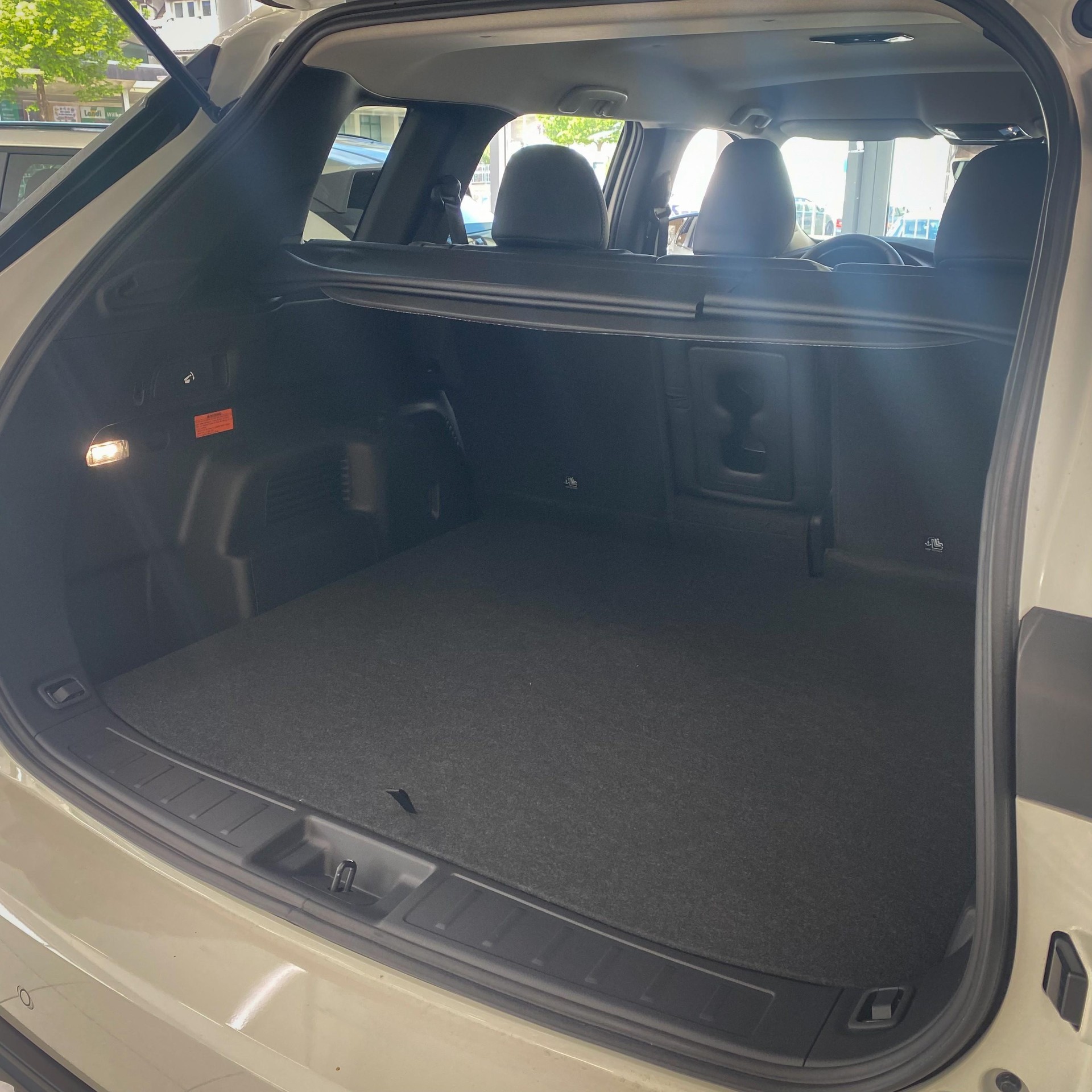 MITSUBISHI Outlander 2.4 PHEV Invite 4x4-image-14