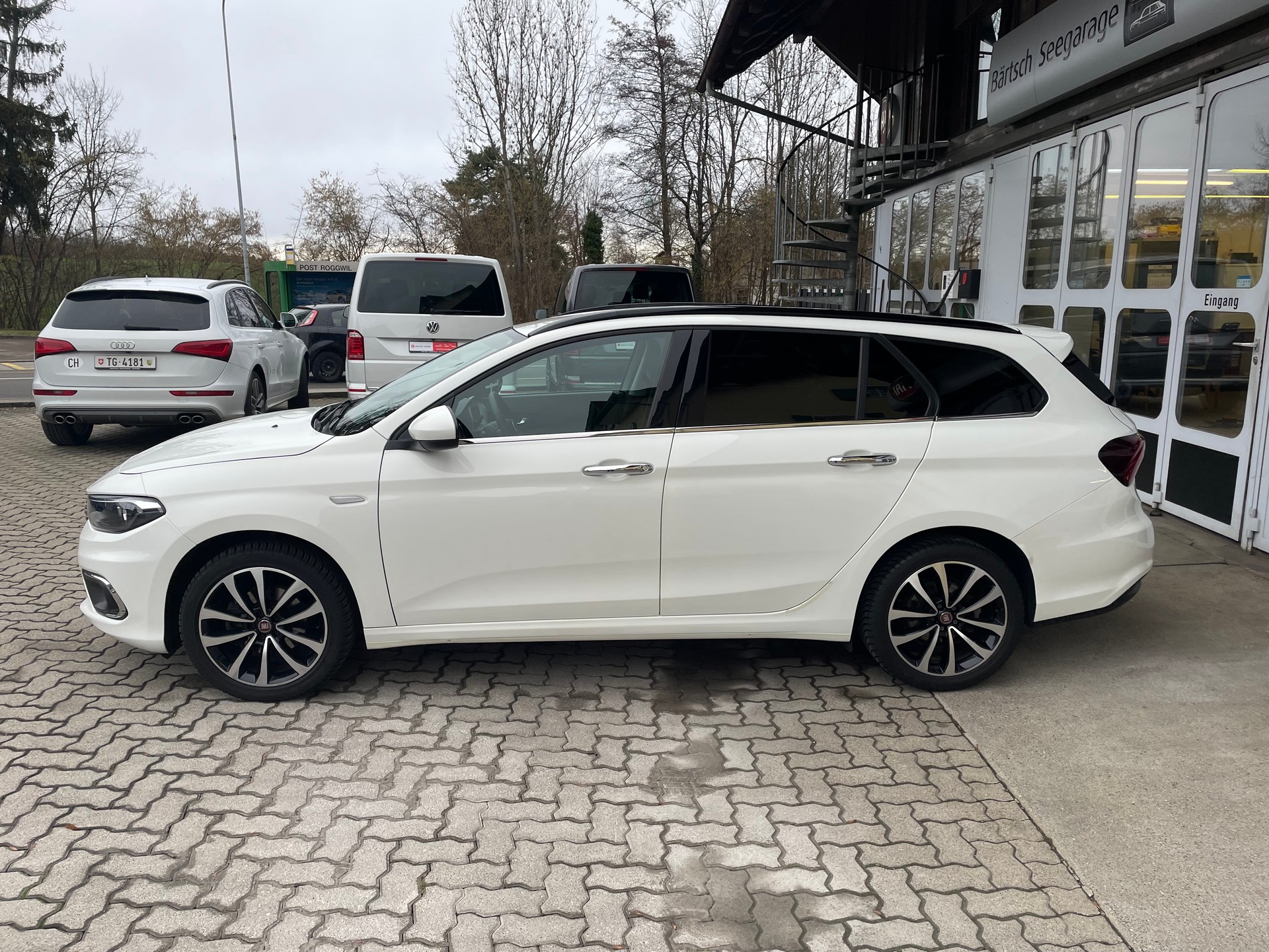 FIAT Tipo 1.6MJ Station Wagon Lounge DCT-image-2