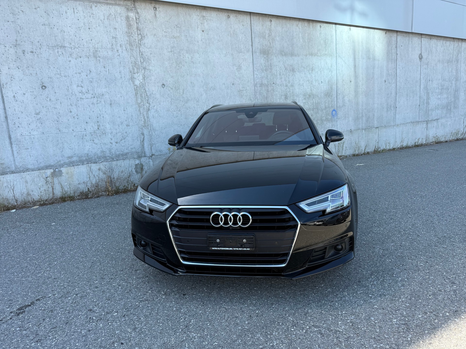 AUDI A4 Avant 2.0 TDI S-tronic-image-1