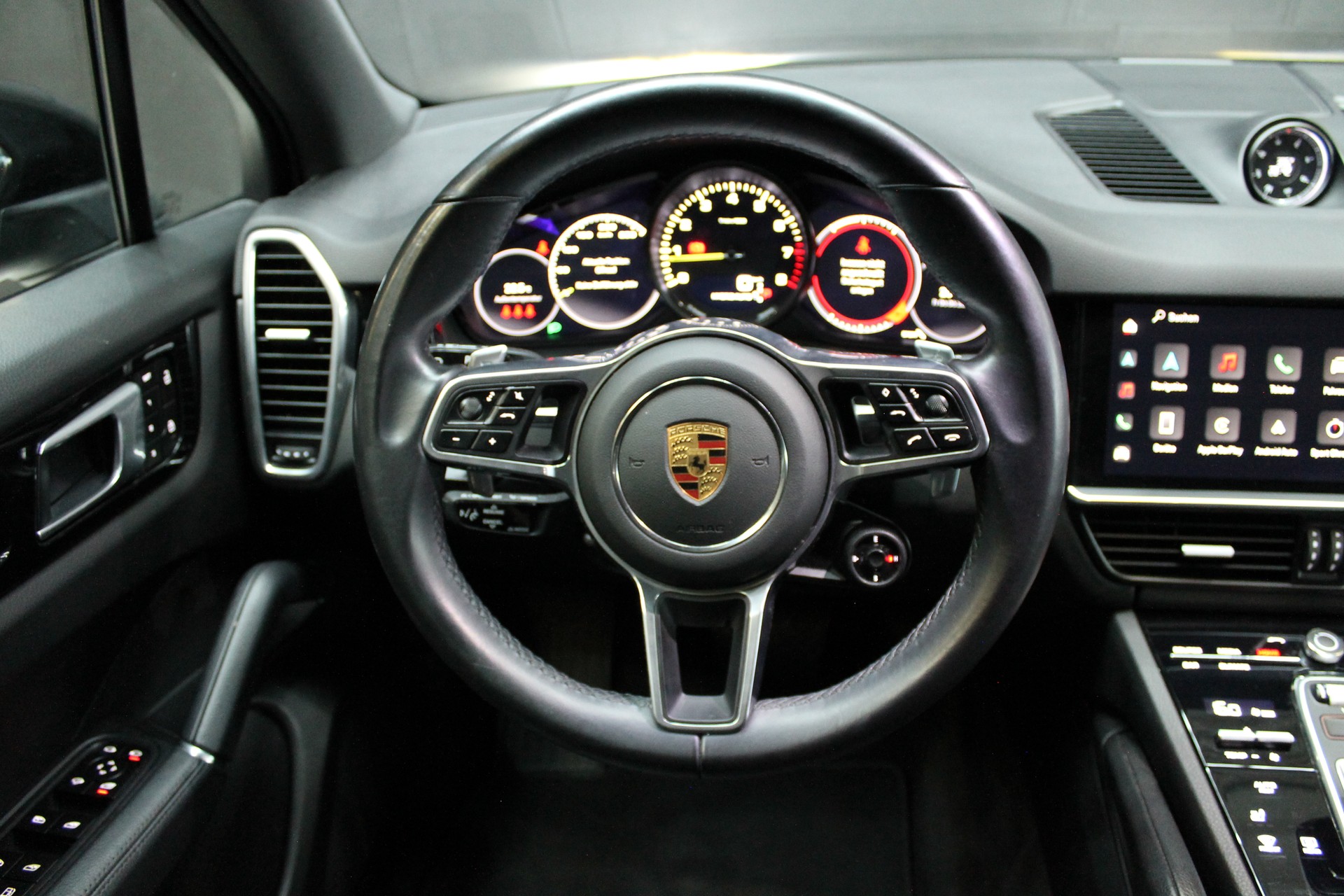 PORSCHE Cayenne E-Hybrid-image-12