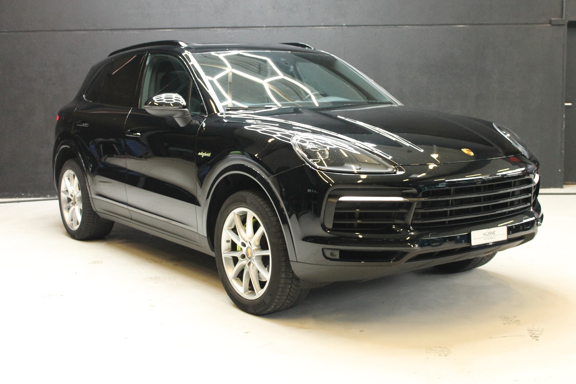 PORSCHE Cayenne E-Hybrid-image-7