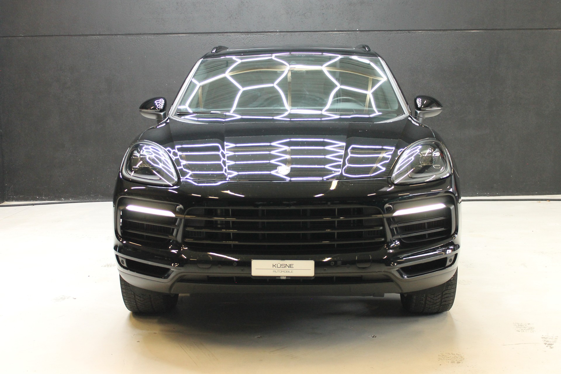 PORSCHE Cayenne E-Hybrid-image-0
