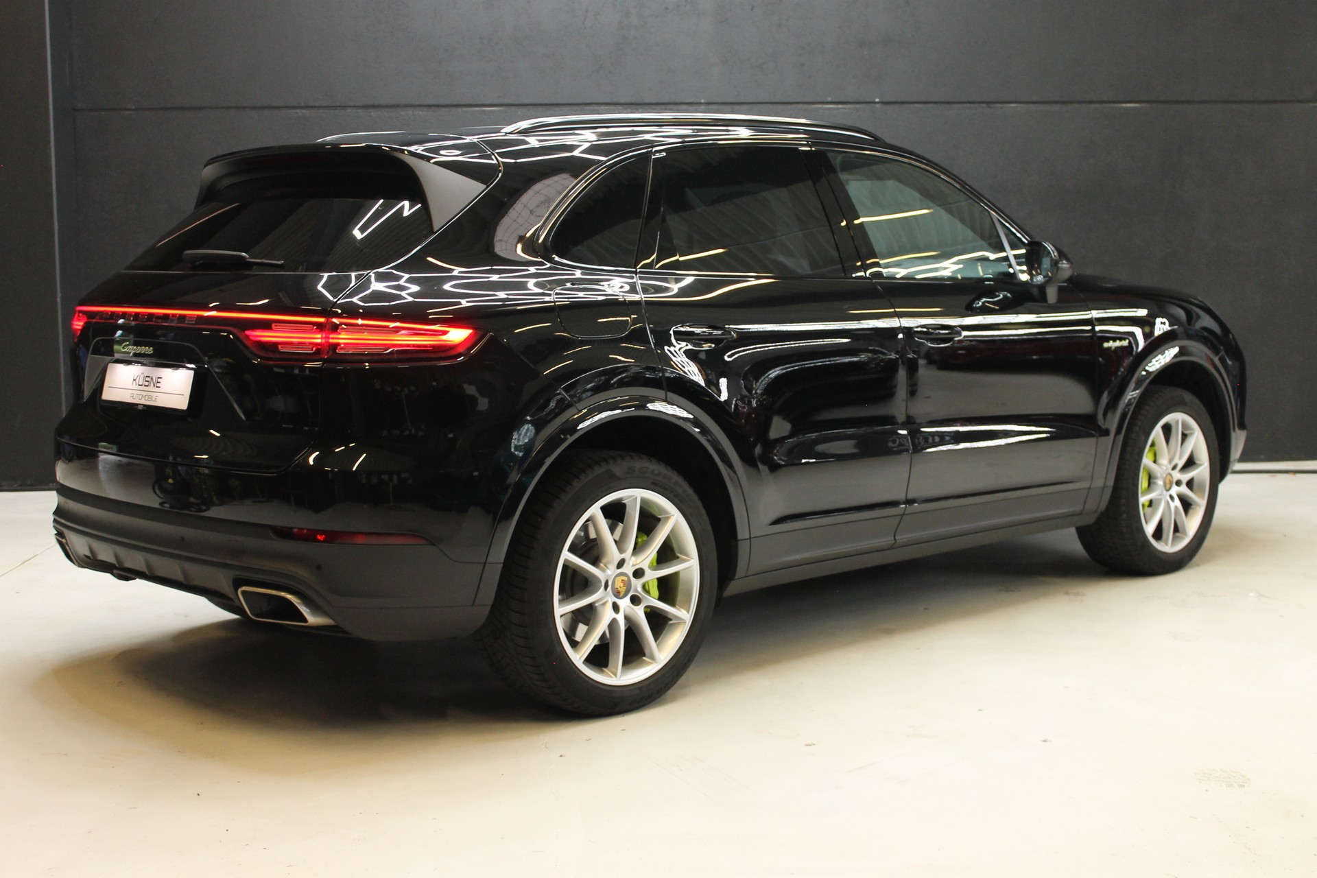 PORSCHE Cayenne E-Hybrid-image-5