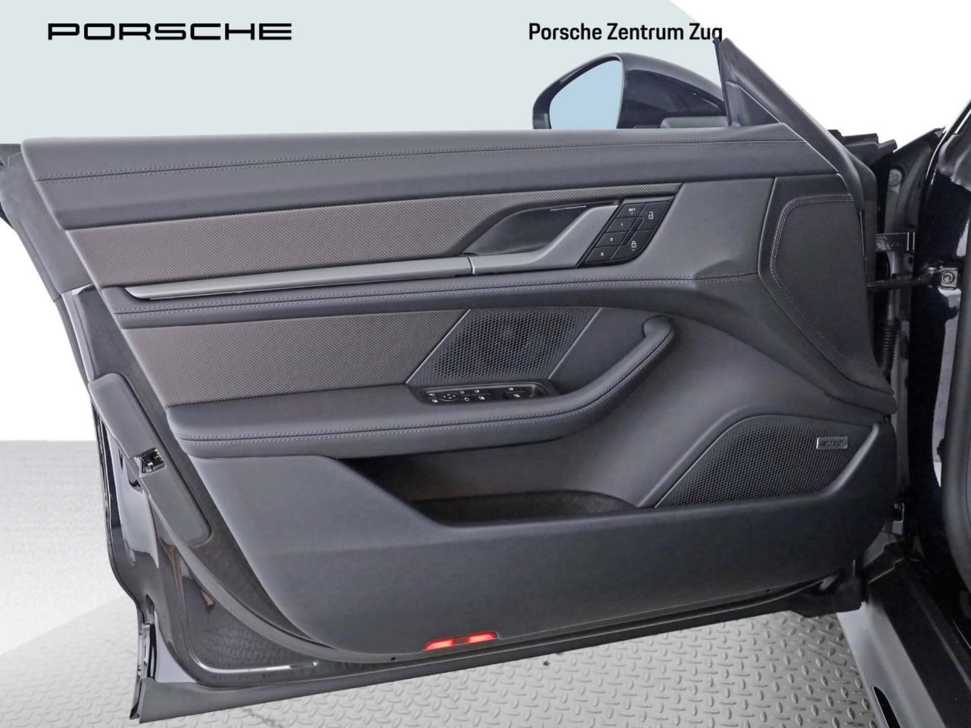 PORSCHE Taycan 4S Sport Turismo-image-17