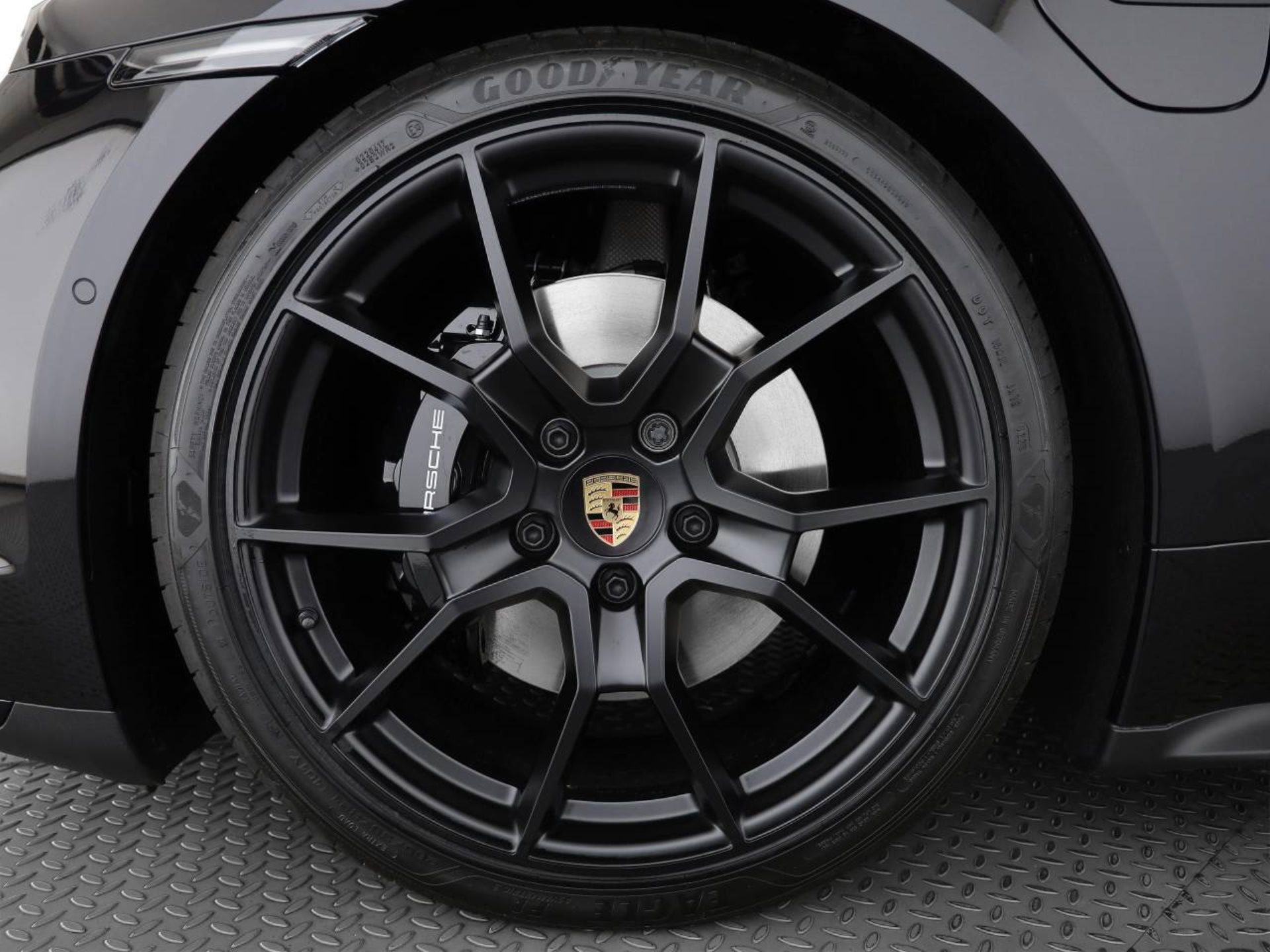 PORSCHE Taycan 4S Sport Turismo-image-7