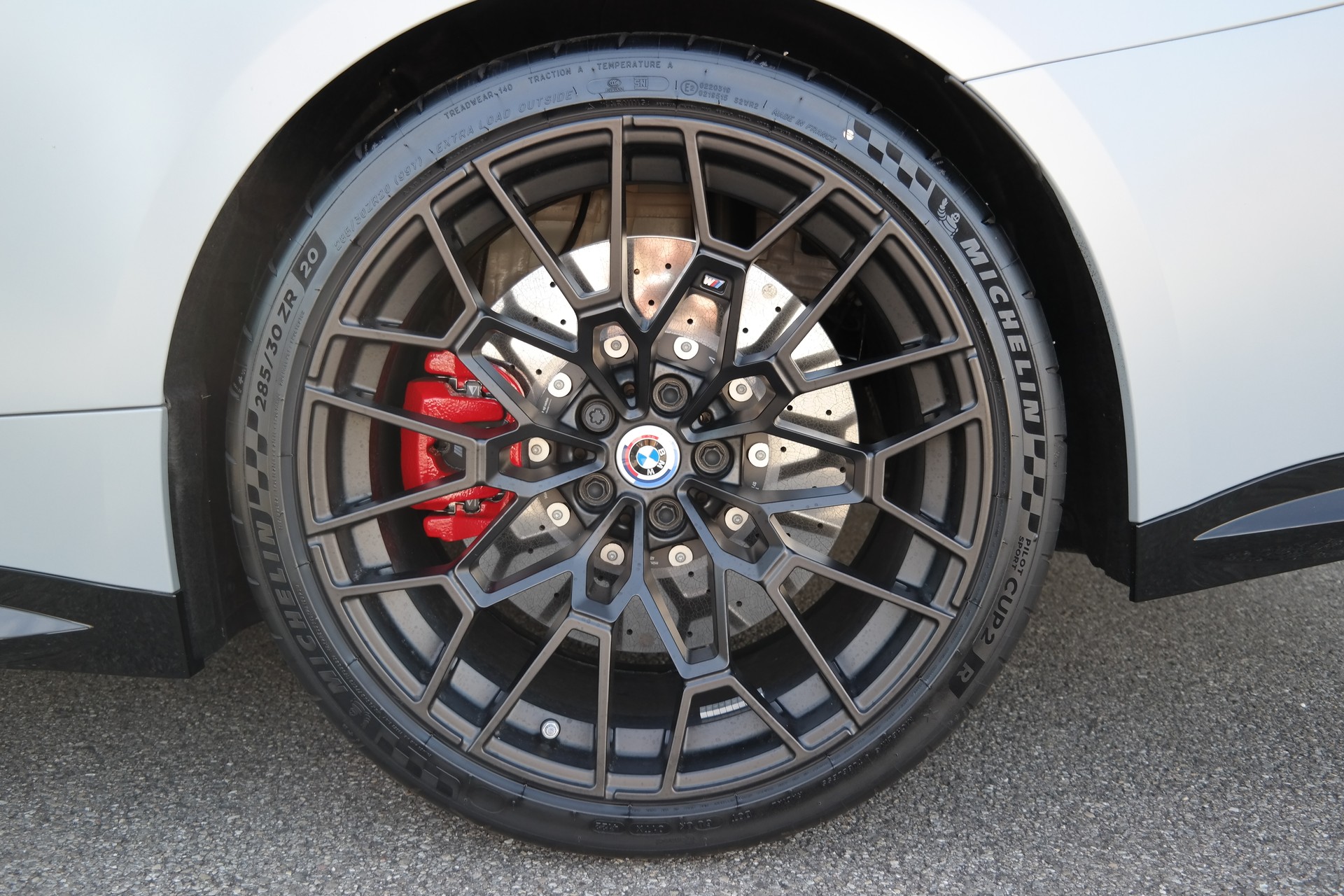 BMW M4 CSL Coupé-image-5
