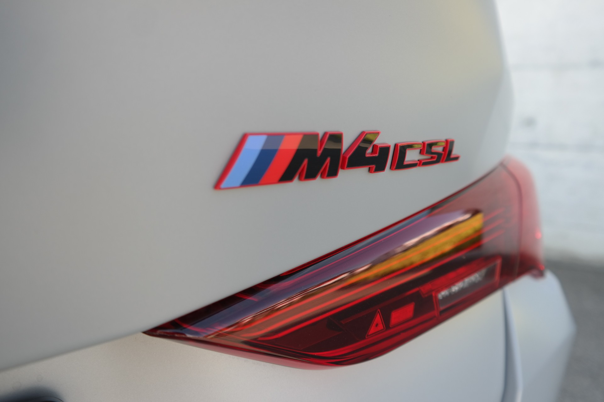 BMW M4 CSL Coupé-image-14