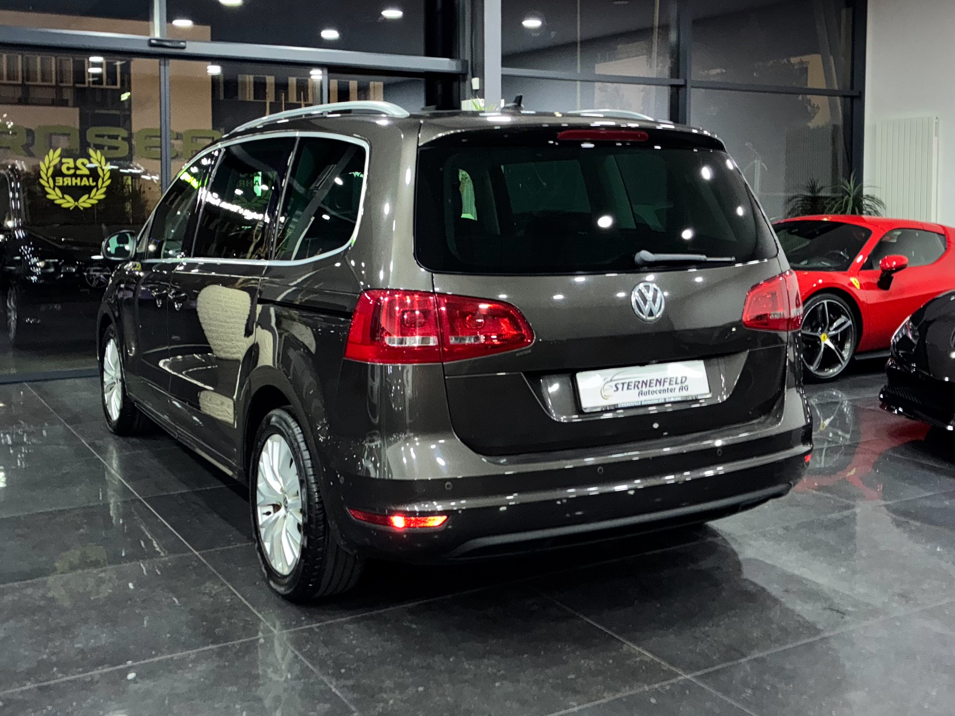 VW Sharan 2.0 TSI Cup DSG-image-5