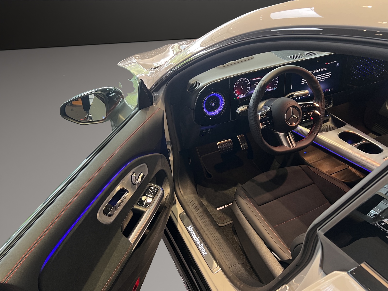 MERCEDES-BENZ CLA 350 4MATIC with EQ Technology-image-11