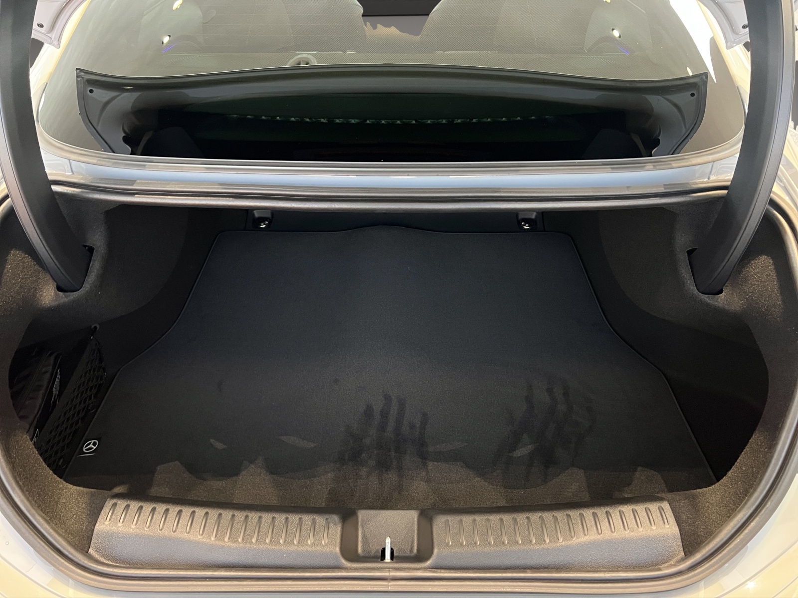 MERCEDES-BENZ CLA 350 4MATIC with EQ Technology-image-15