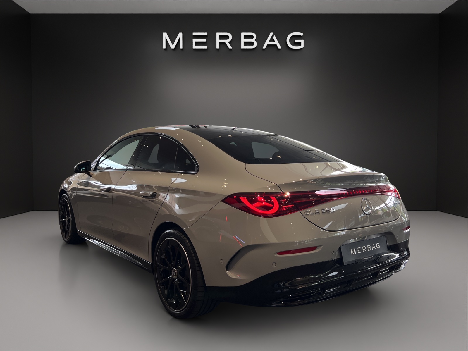 MERCEDES-BENZ CLA 350 4MATIC with EQ Technology-image-7