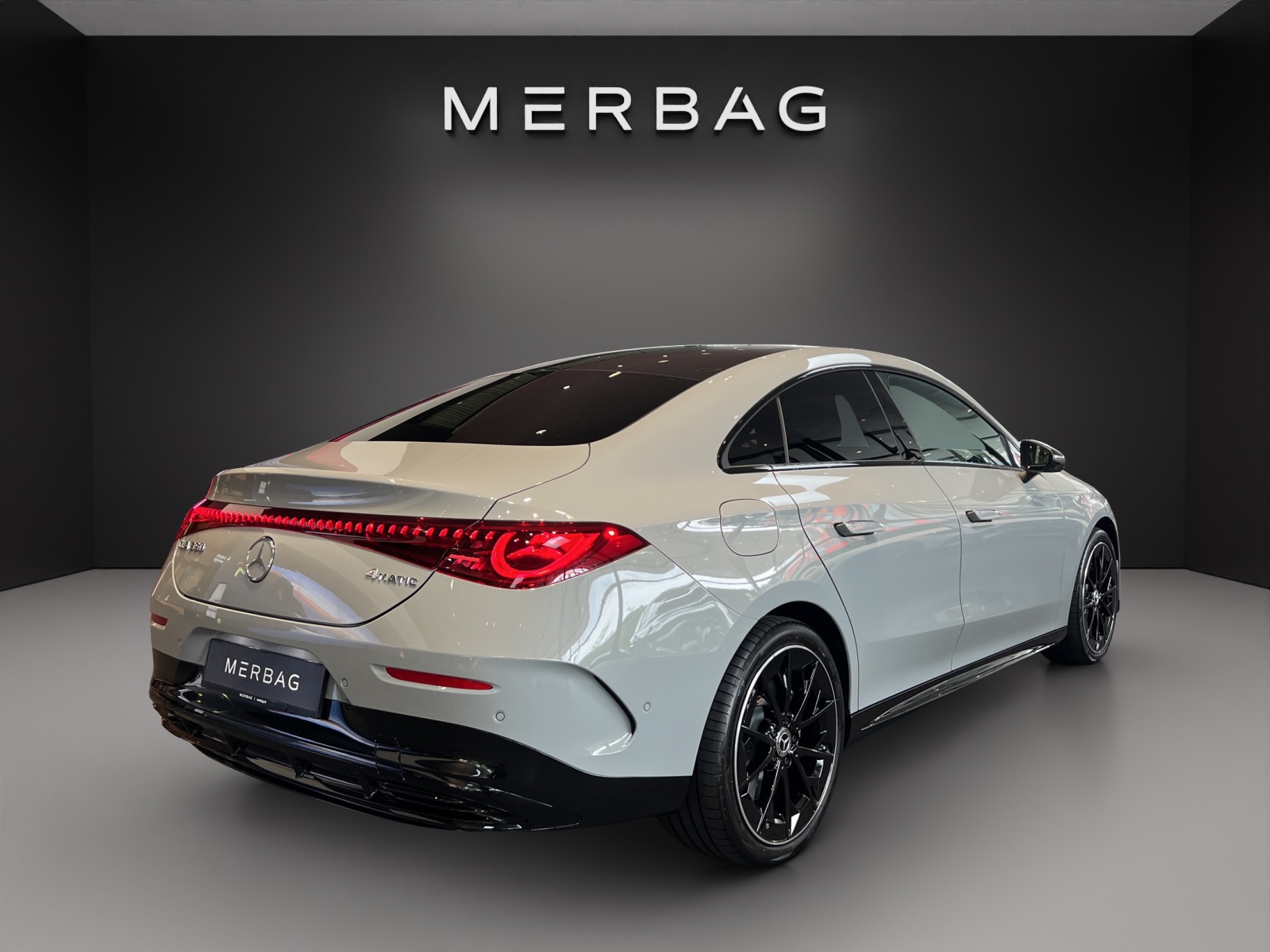 MERCEDES-BENZ CLA 350 4MATIC with EQ Technology-image-5