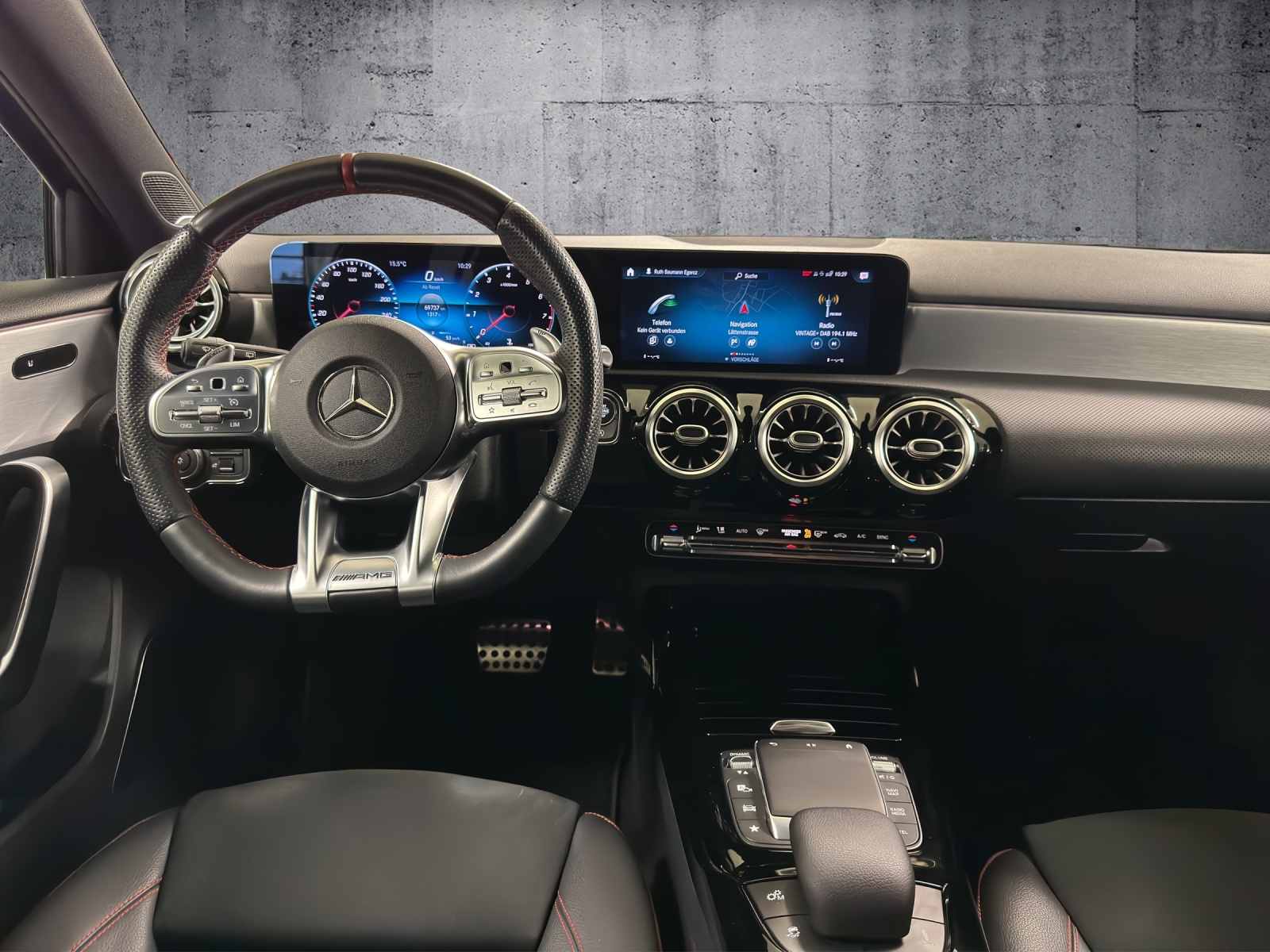MERCEDES-BENZ A 35 AMG 4Matic Speedshift-image-11