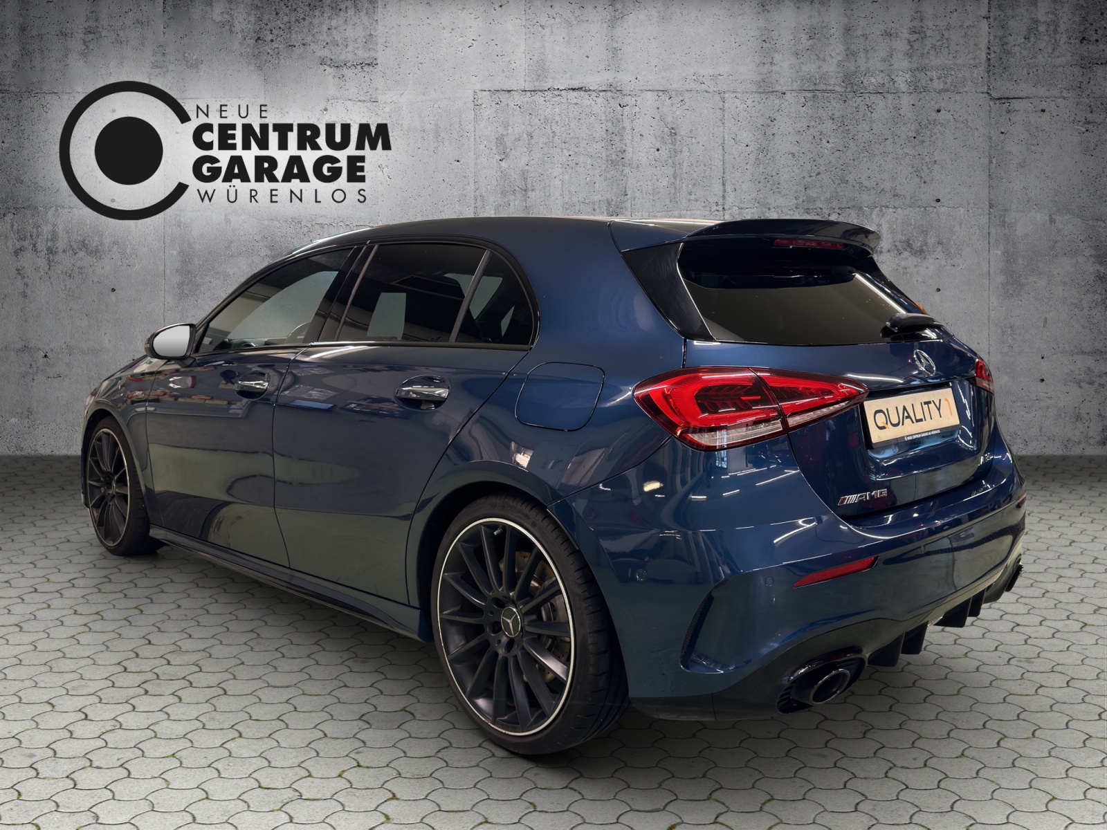 MERCEDES-BENZ A 35 AMG 4Matic Speedshift-image-4
