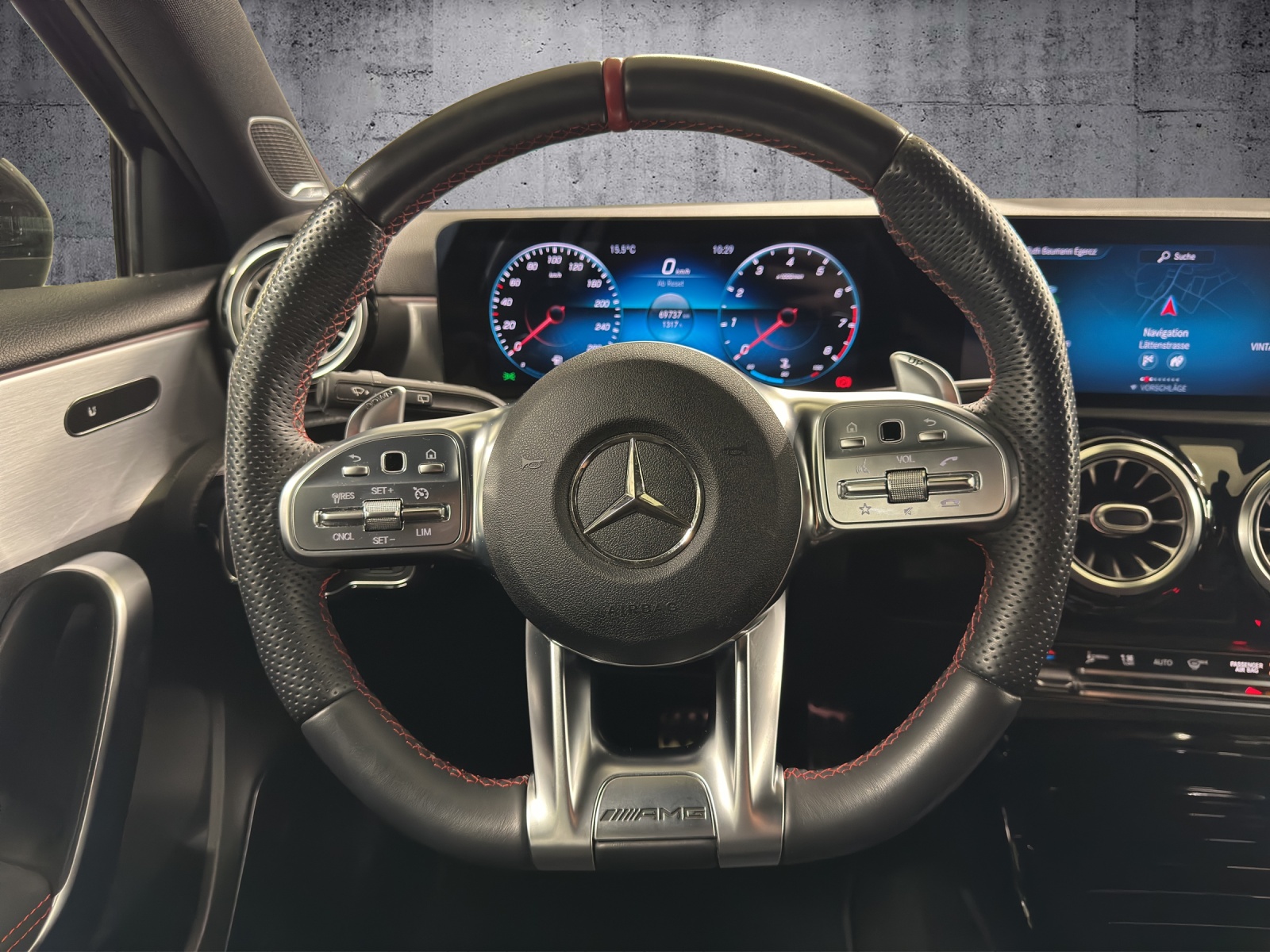 MERCEDES-BENZ A 35 AMG 4Matic Speedshift-image-8