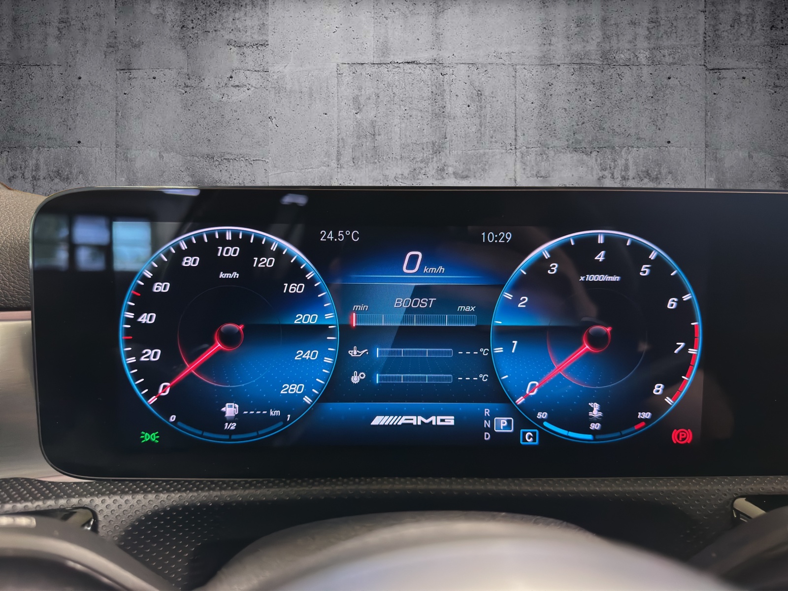 MERCEDES-BENZ A 35 AMG 4Matic Speedshift-image-9