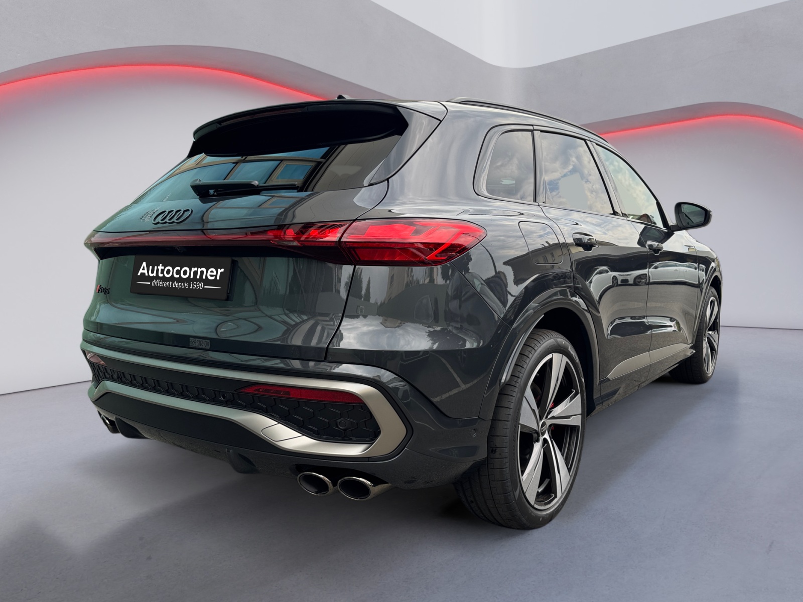 AUDI SQ5 TFSI quattro S-tronic-image-4