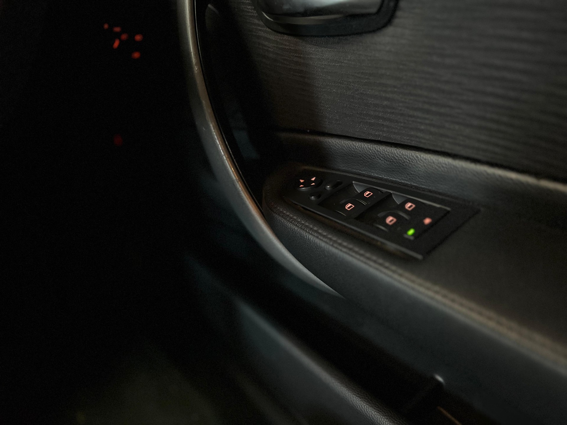 BMW 116i / Englisches Fahrzeug / Véhicule anglais-image-11