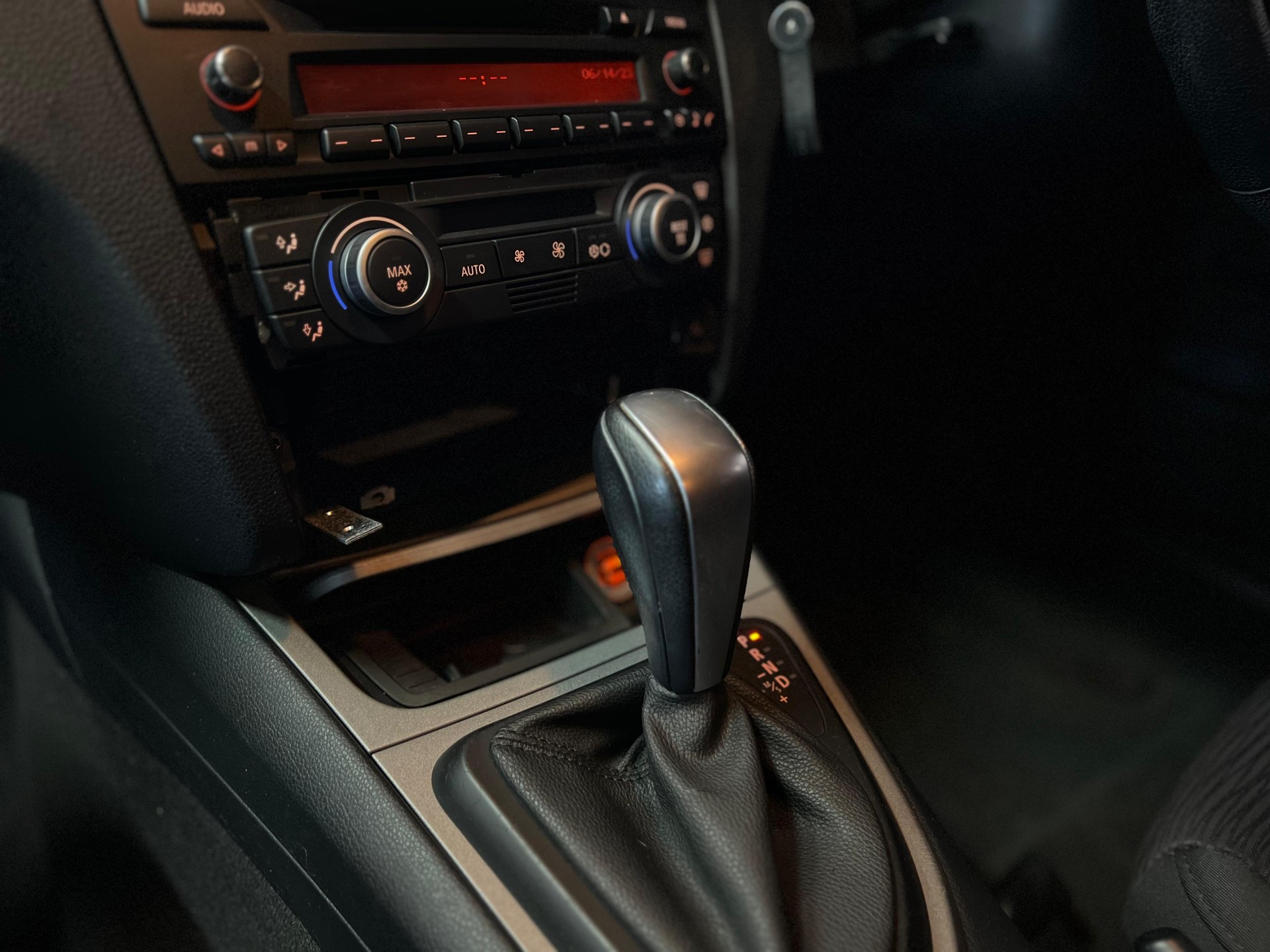 BMW 116i / Englisches Fahrzeug / Véhicule anglais-image-8