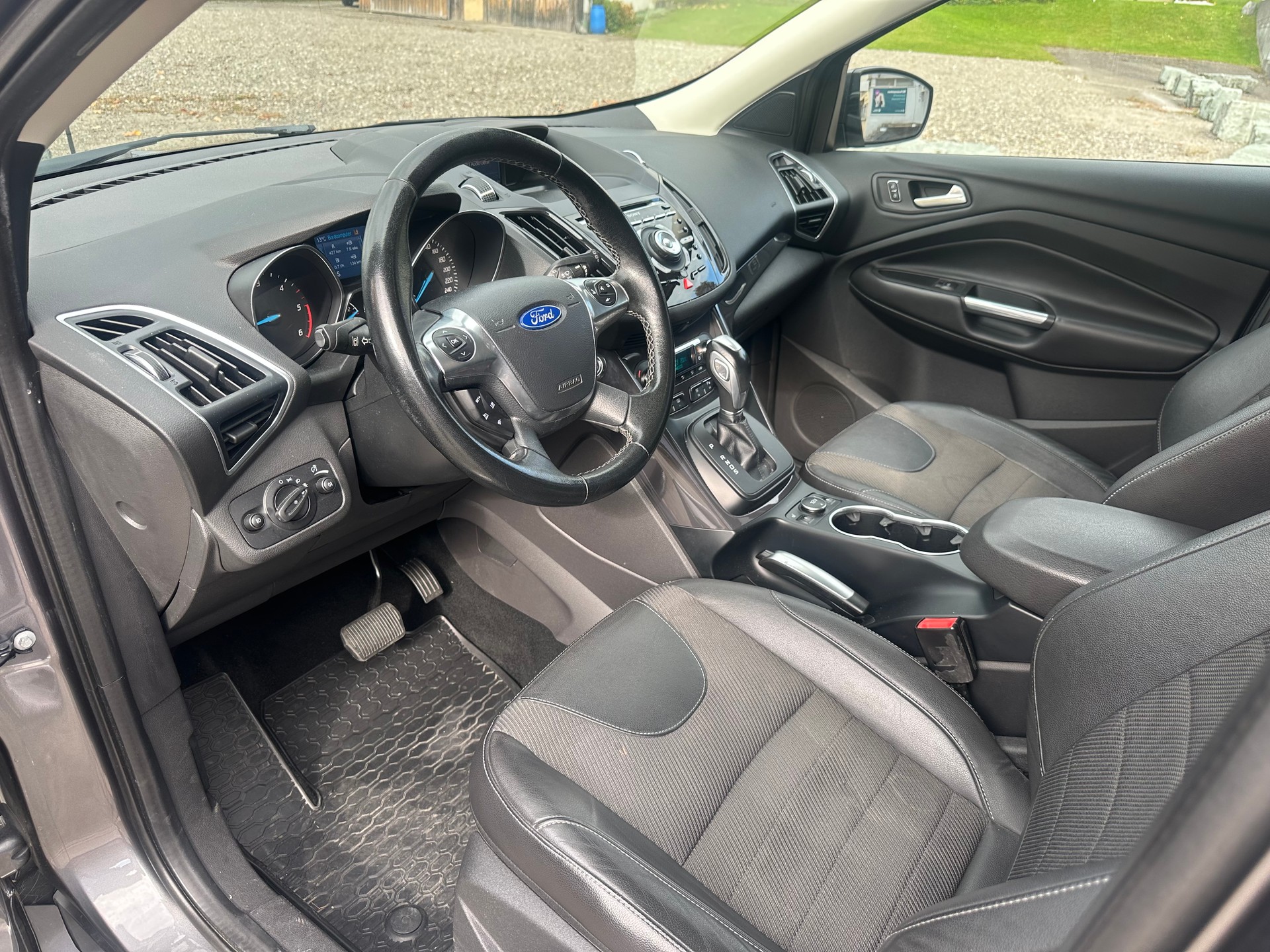 FORD Kuga 2.0 TDCi Carving 4WD PowerShift-image-6