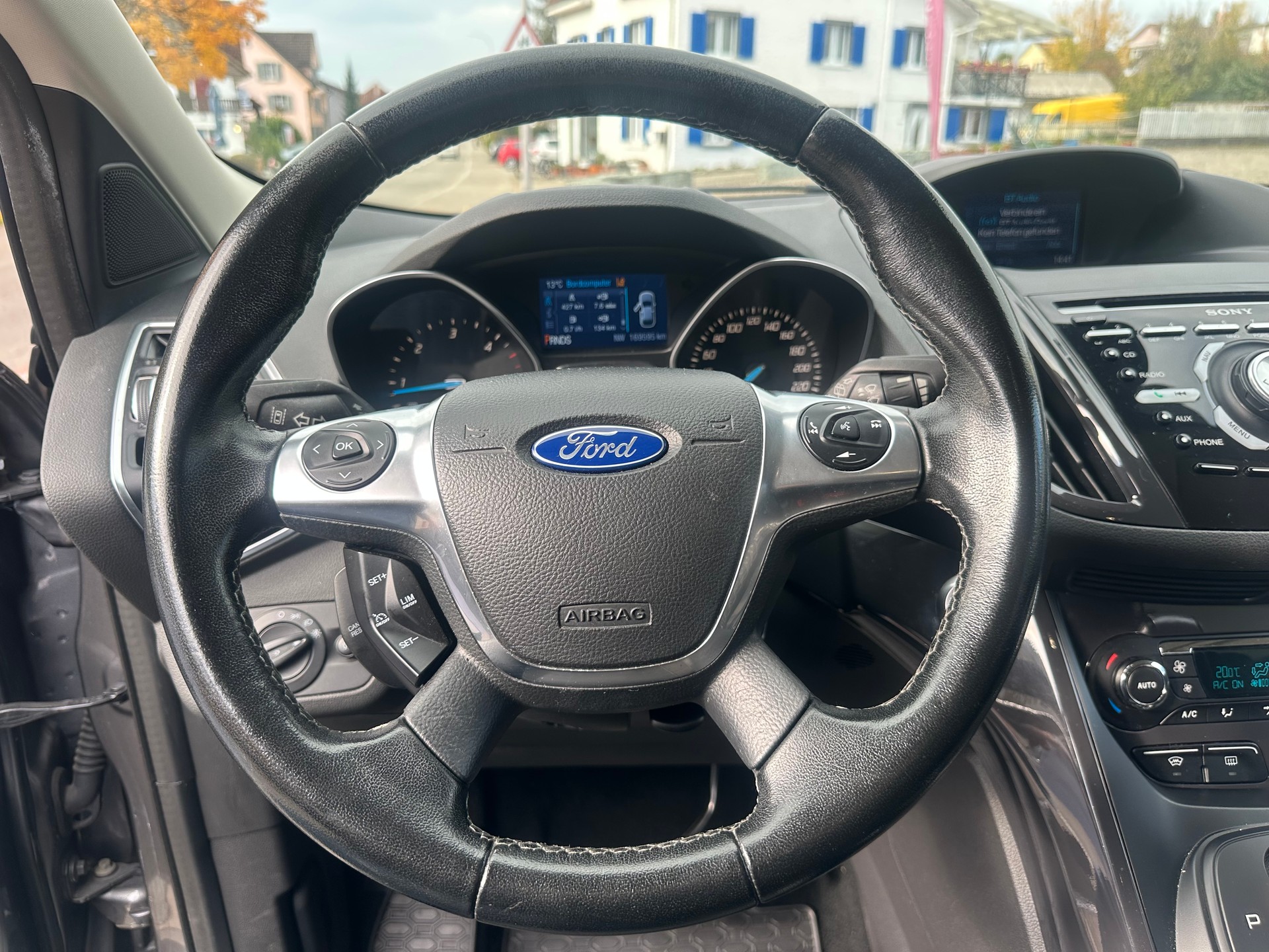 FORD Kuga 2.0 TDCi Carving 4WD PowerShift-image-8