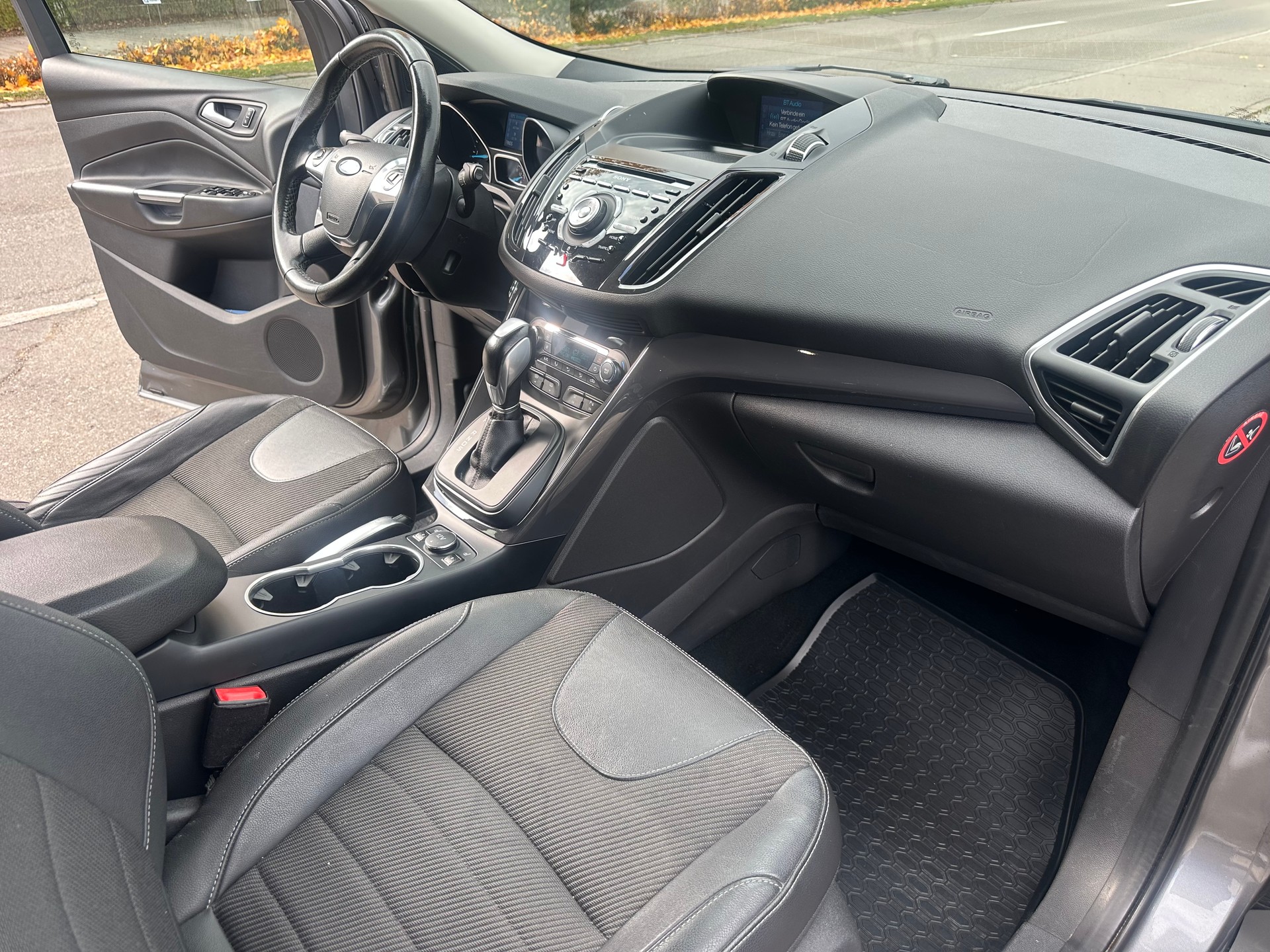 FORD Kuga 2.0 TDCi Carving 4WD PowerShift-image-7