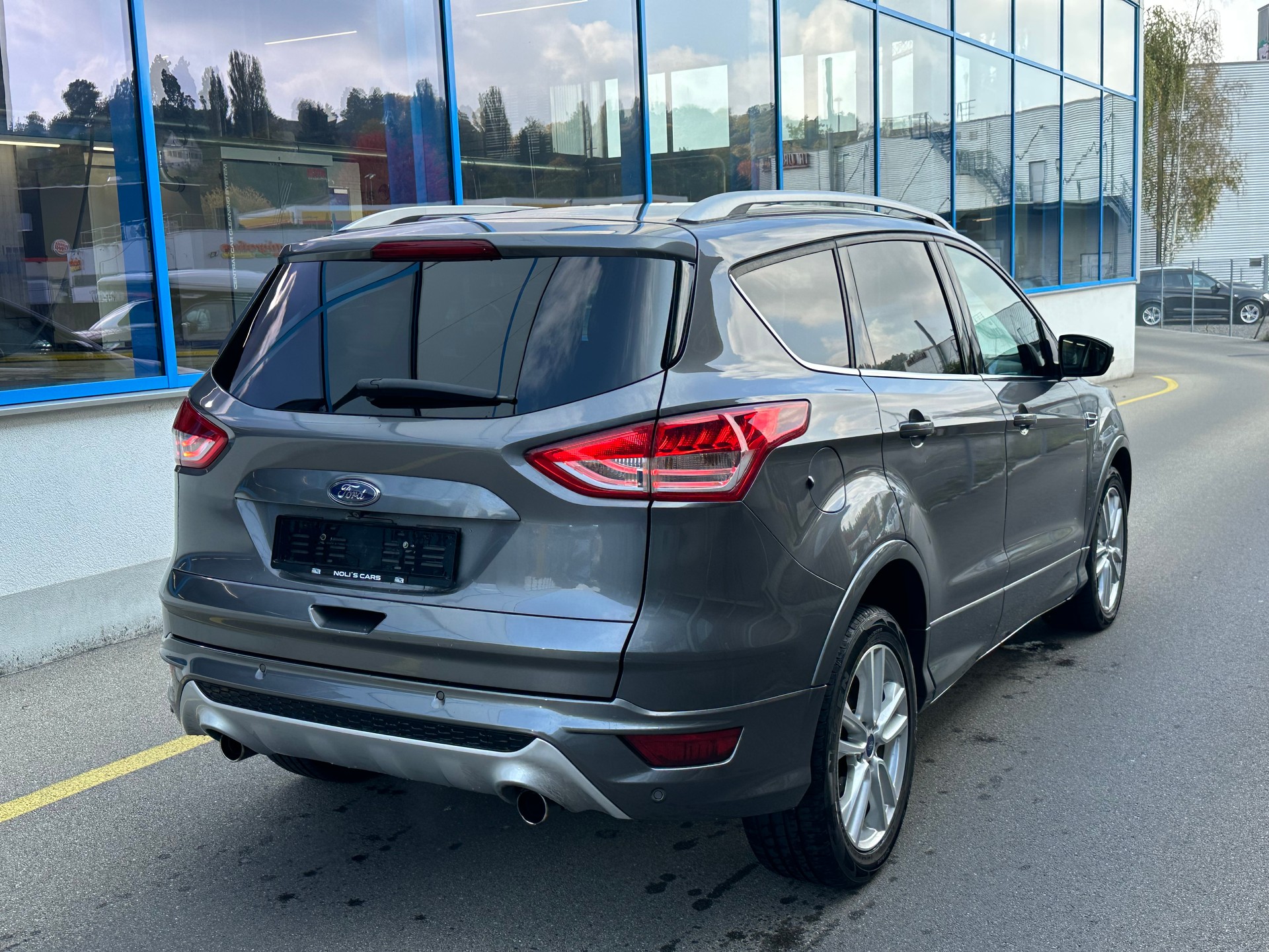 FORD Kuga 2.0 TDCi Carving 4WD PowerShift-image-4