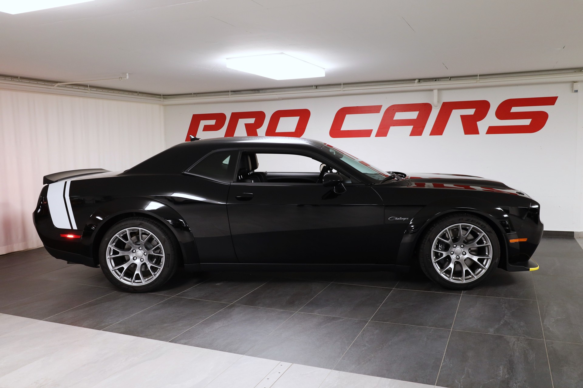 DODGE Challenger Black Ghost-image-5