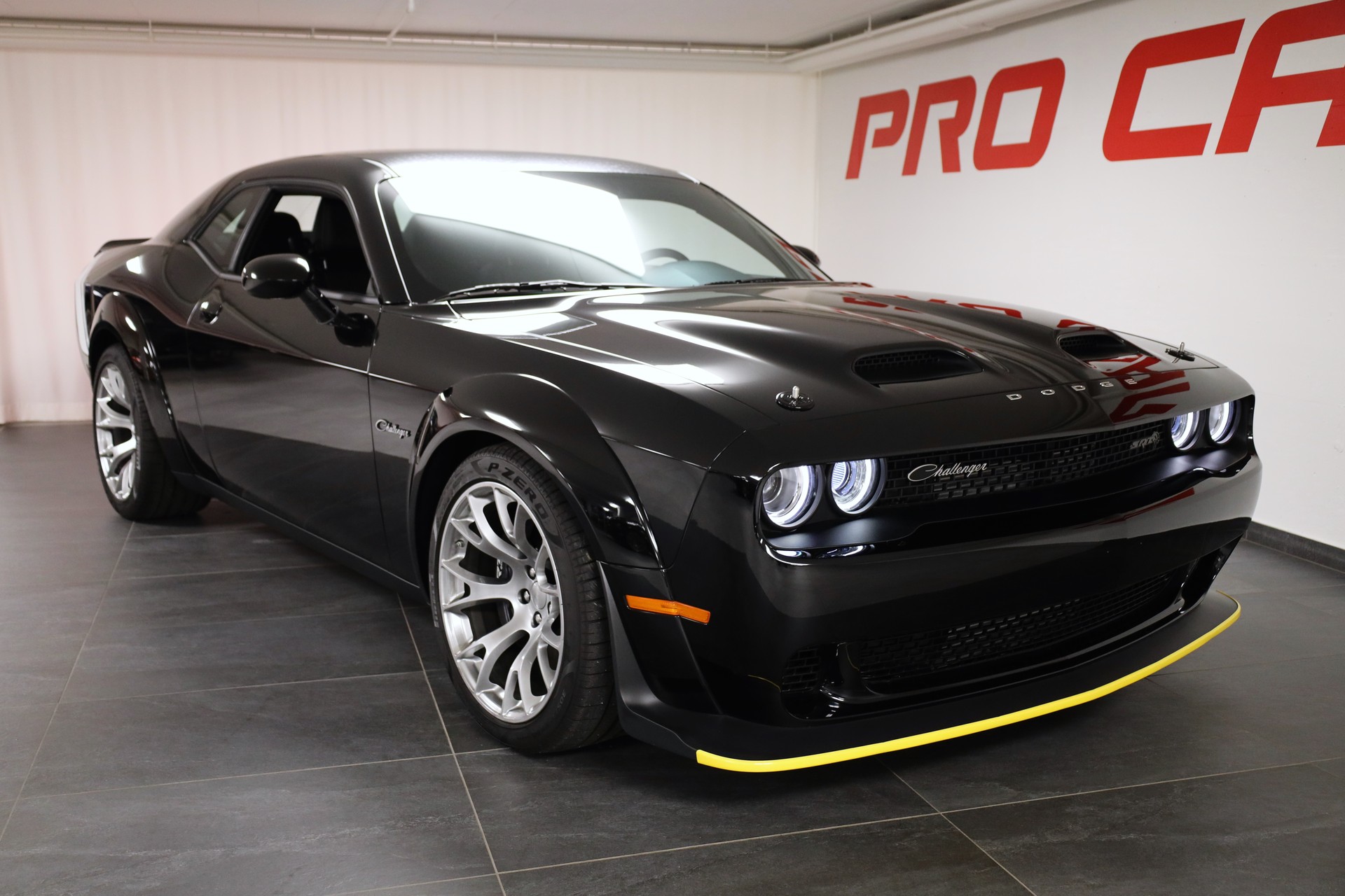 DODGE Challenger Black Ghost-image-2