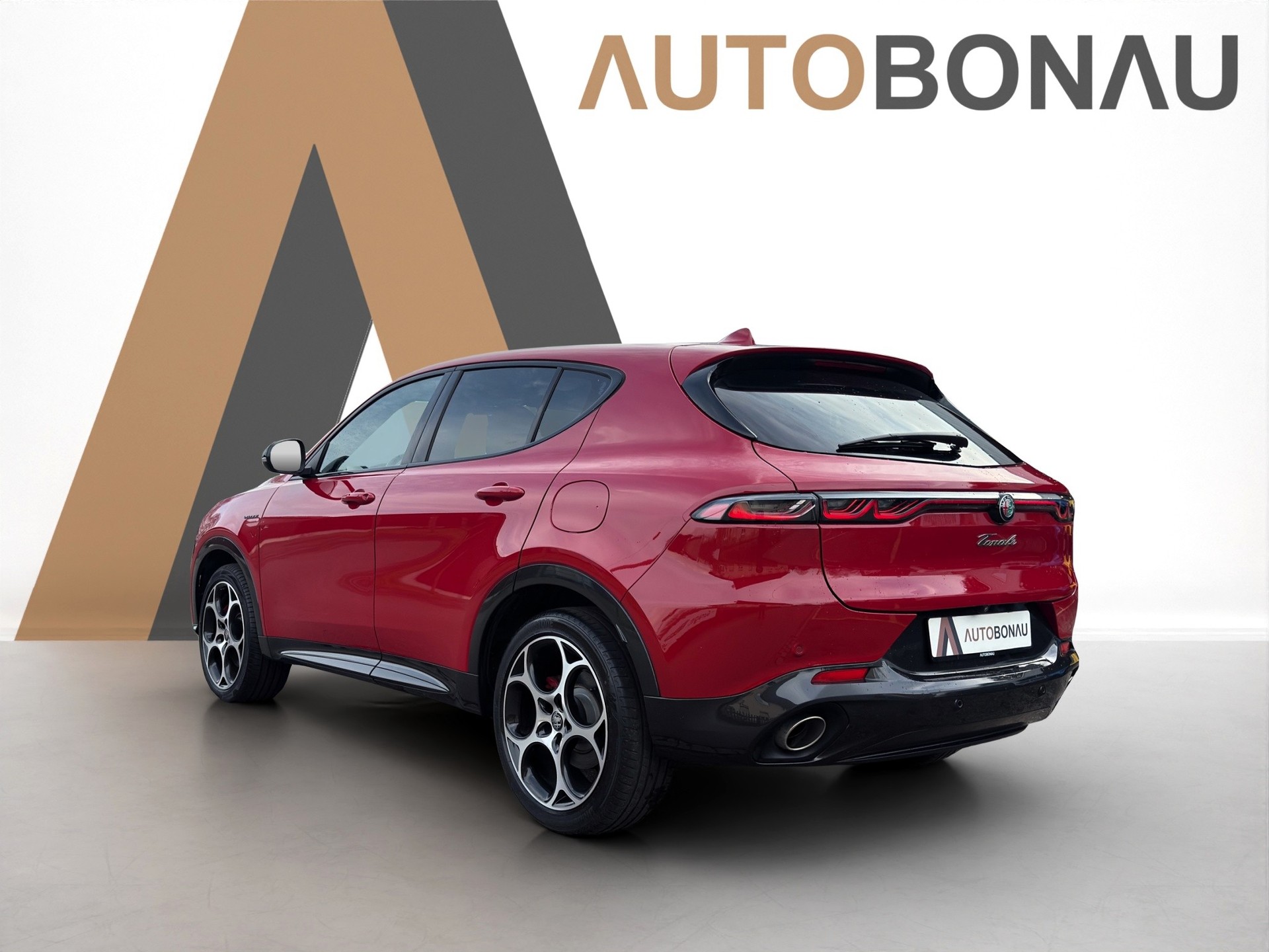ALFA ROMEO Tonale 1.3 Plug-in Hybrid Veloce Q4-image-2