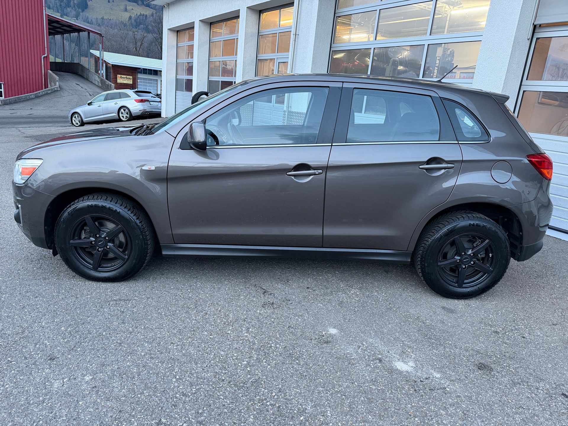 MITSUBISHI ASX 1.8 DID Sport 4WD-showroom-element-1