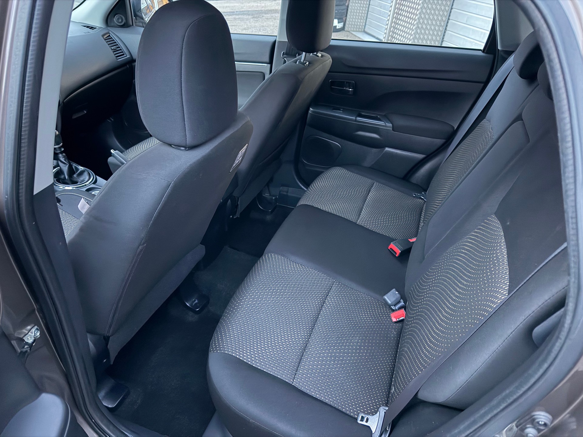 MITSUBISHI ASX 1.8 DID Sport 4WD-image-6