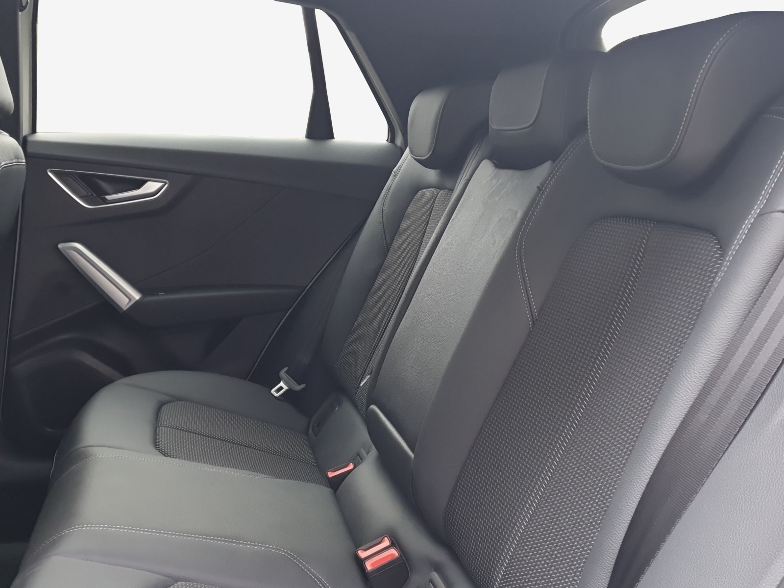 AUDI Q2 35 TFSI advanced S-tronic-image-8