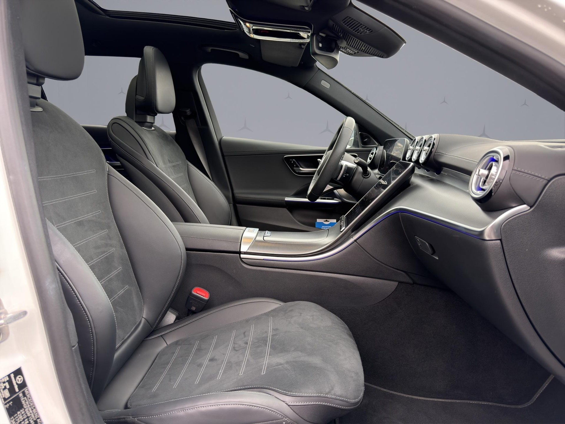 MERCEDES-BENZ C 220 d AMG Line 4matic Kombi-image-13