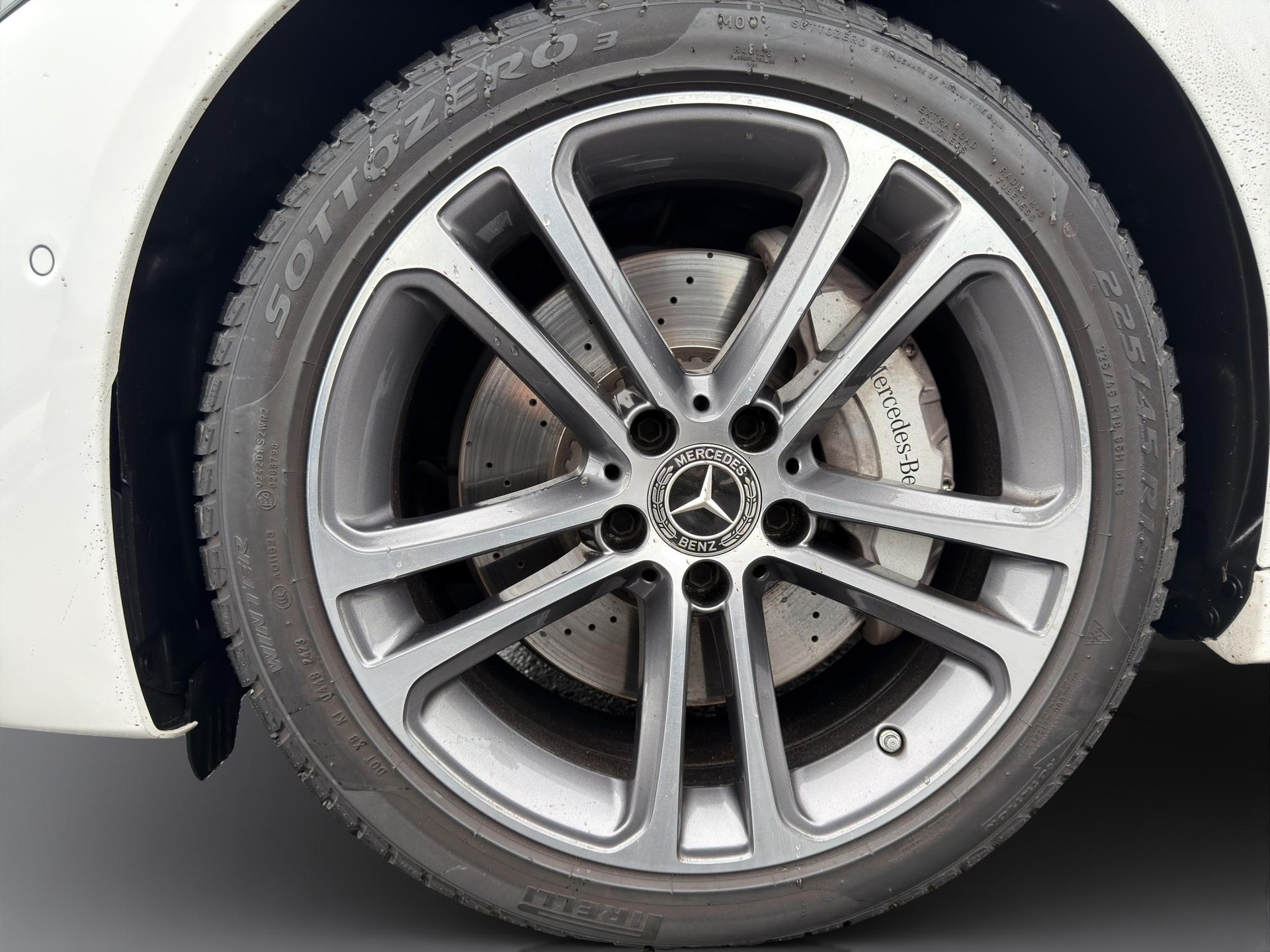 MERCEDES-BENZ C 220 d AMG Line 4matic Kombi-image-18