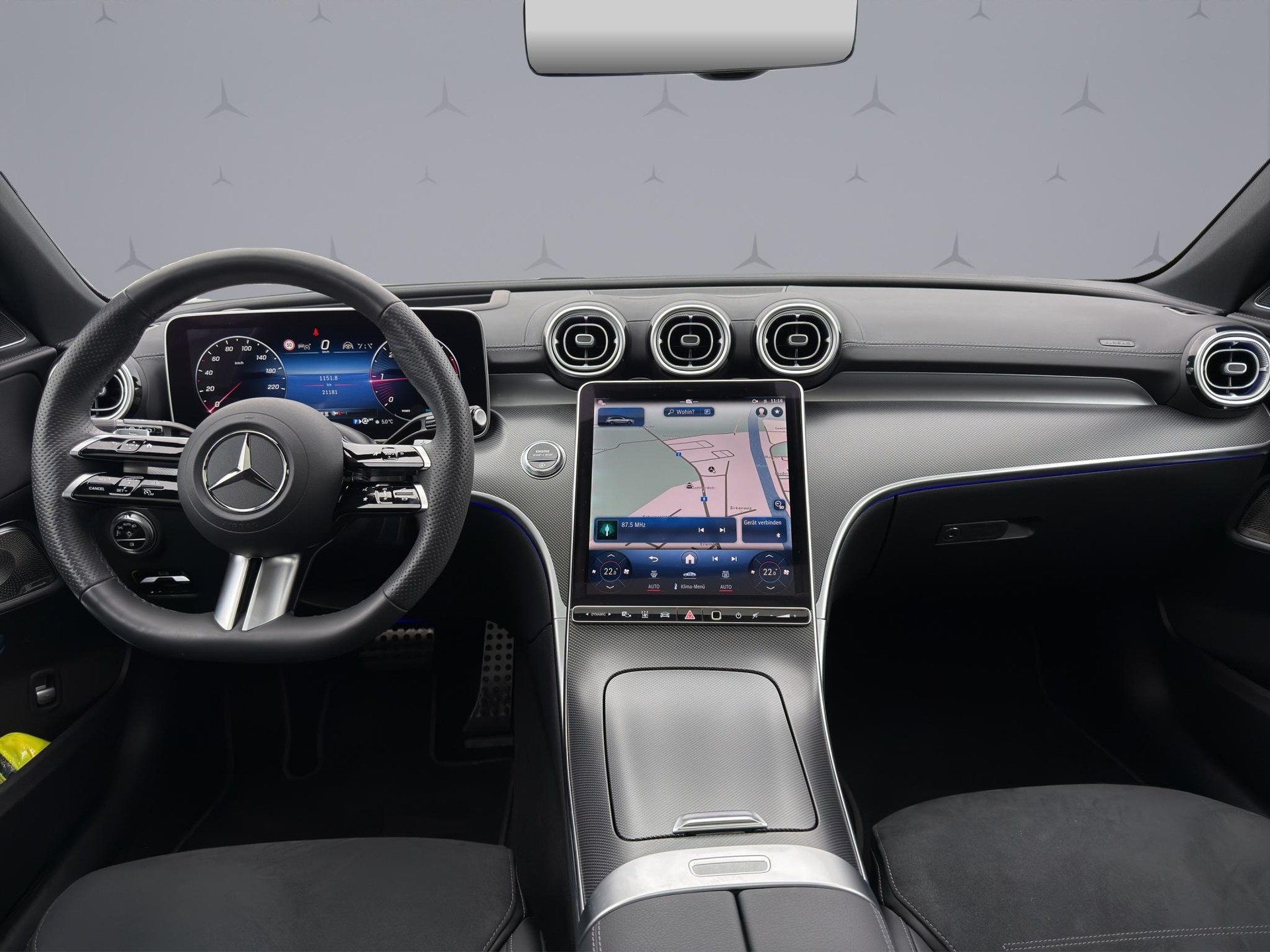 MERCEDES-BENZ C 220 d AMG Line 4matic Kombi-image-11