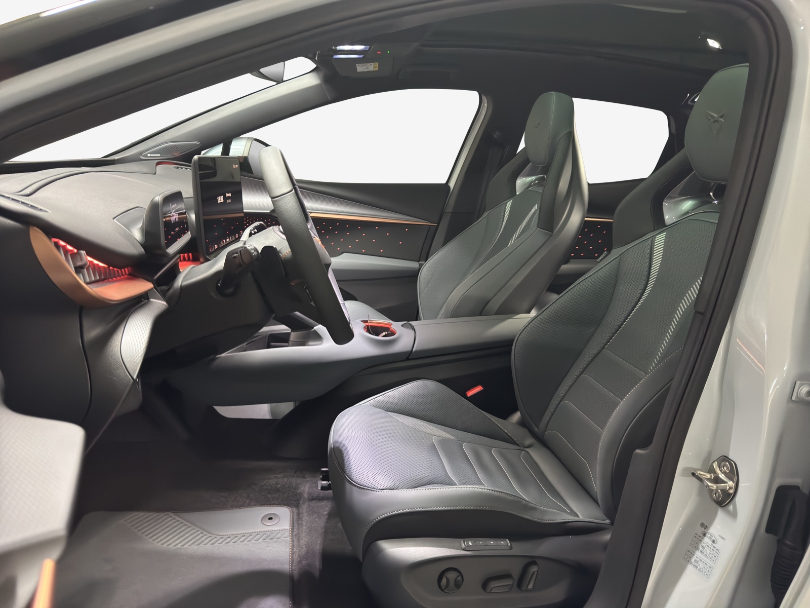 CUPRA Tavascan Type 10 77 kWh Extreme-image-7