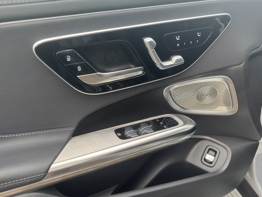 MERCEDES-BENZ CLE 300 4M Cabrio-image-9
