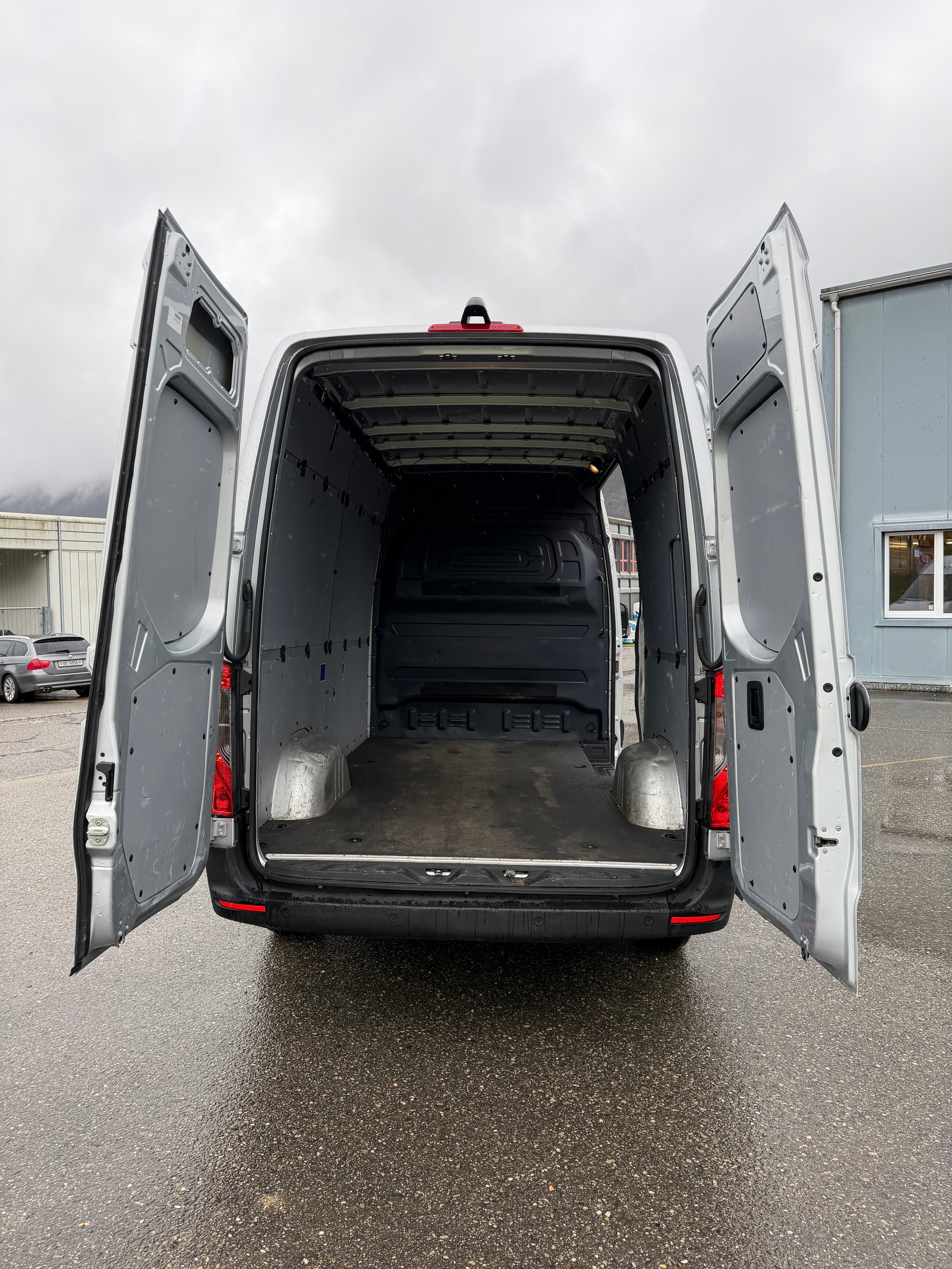 MERCEDES-BENZ SPRINTER 315 CDI 9G-TRONIC L2 UND H2. MIT KLIMA + AUTOMAT + 3 PLÄTZER + RÜCKFAHRKAMERA AB MFK. KM 39`000.-image-22