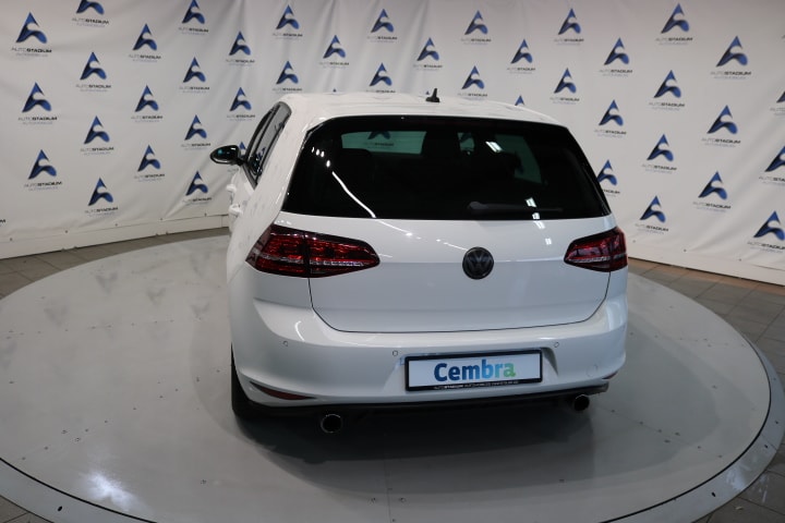 VW Golf 2.0 TSI GTI DSG-image-17