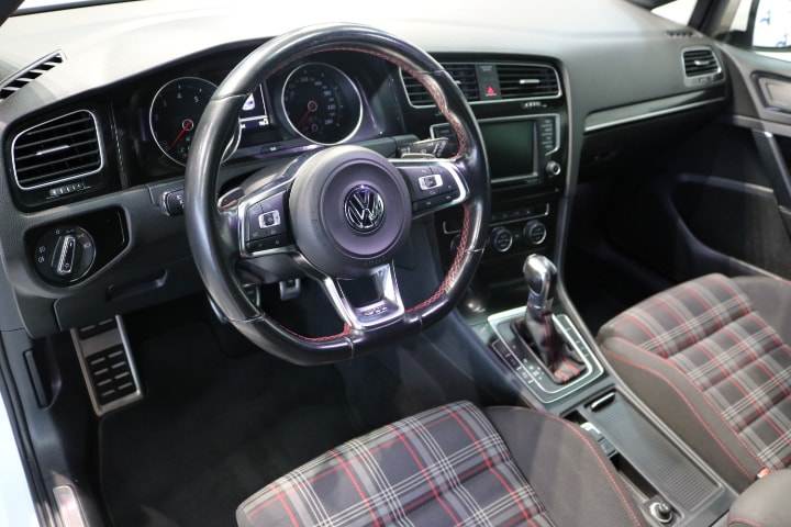 VW Golf 2.0 TSI GTI DSG-image-4