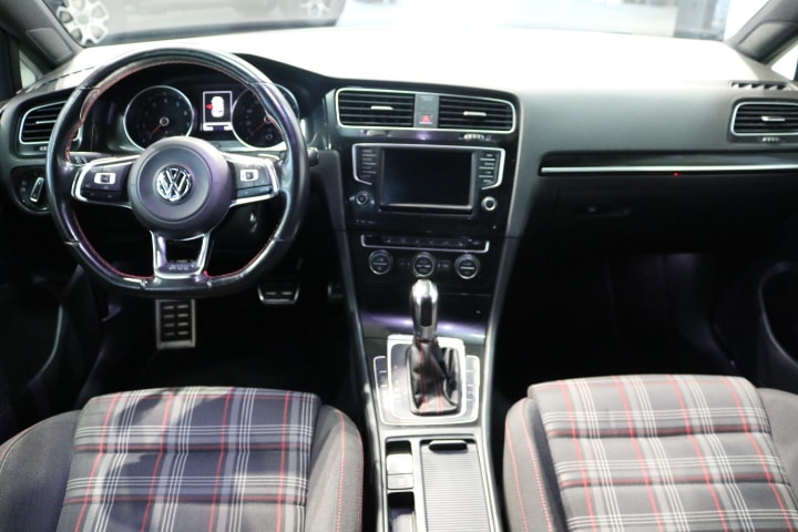 VW Golf 2.0 TSI GTI DSG-image-2