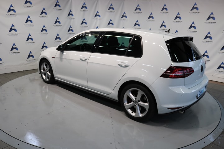 VW Golf 2.0 TSI GTI DSG-image-15