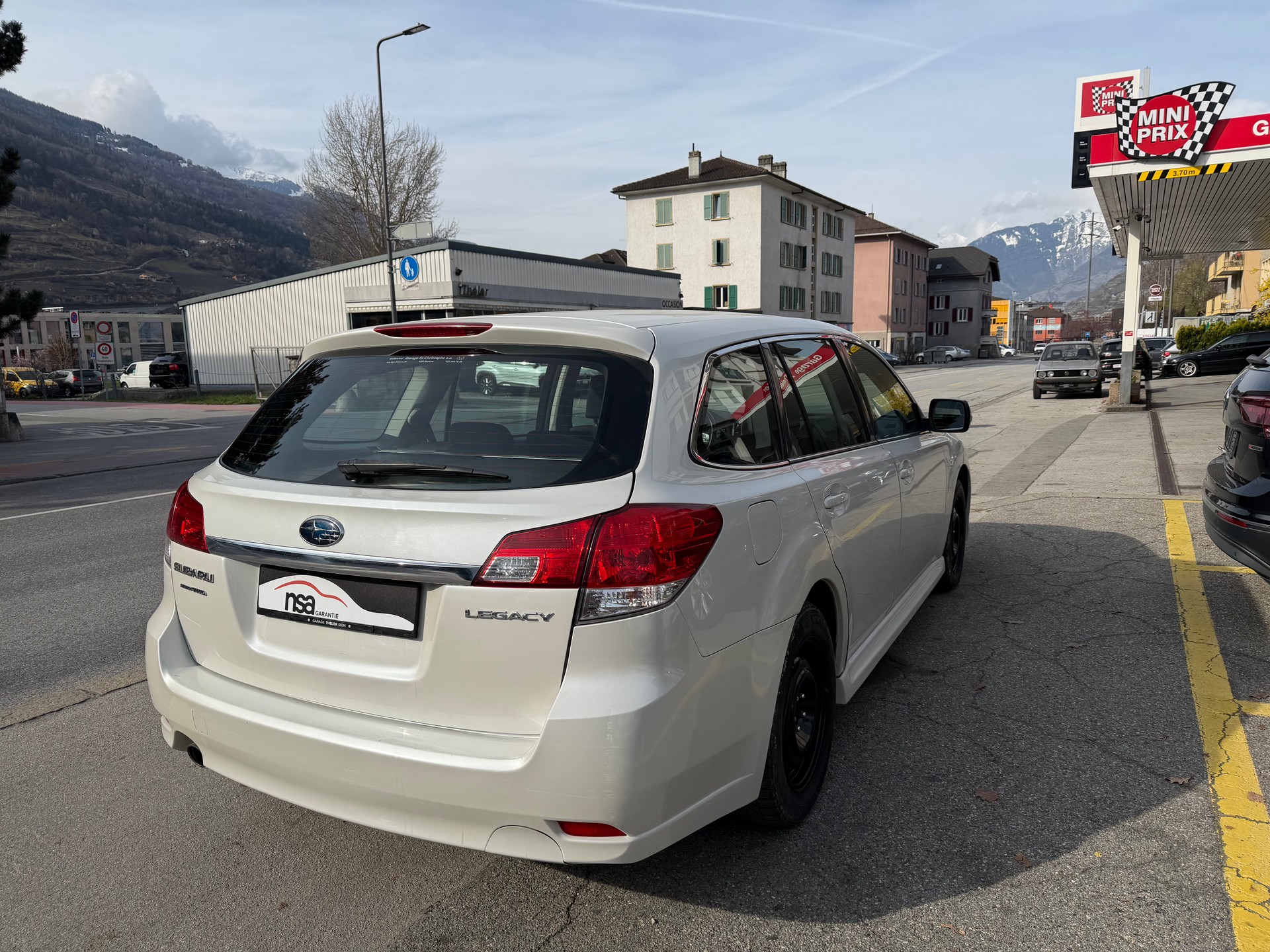 SUBARU Legacy 2.0i Swiss AWD-image-4